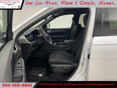 2027 Jeep Grand Cherokee Laredo X