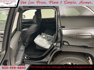 2027 Jeep Grand Cherokee GRAND CHEROKEE LAREDO X 4X4