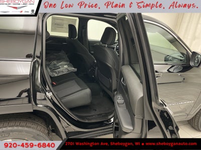 2027 Jeep Grand Cherokee GRAND CHEROKEE LAREDO X 4X4