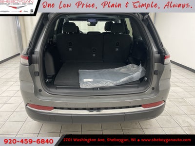 2027 Jeep Grand Cherokee GRAND CHEROKEE LAREDO X 4X4