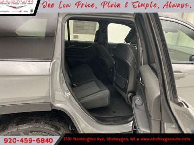 2027 Jeep Grand Cherokee GRAND CHEROKEE LAREDO X 4X4