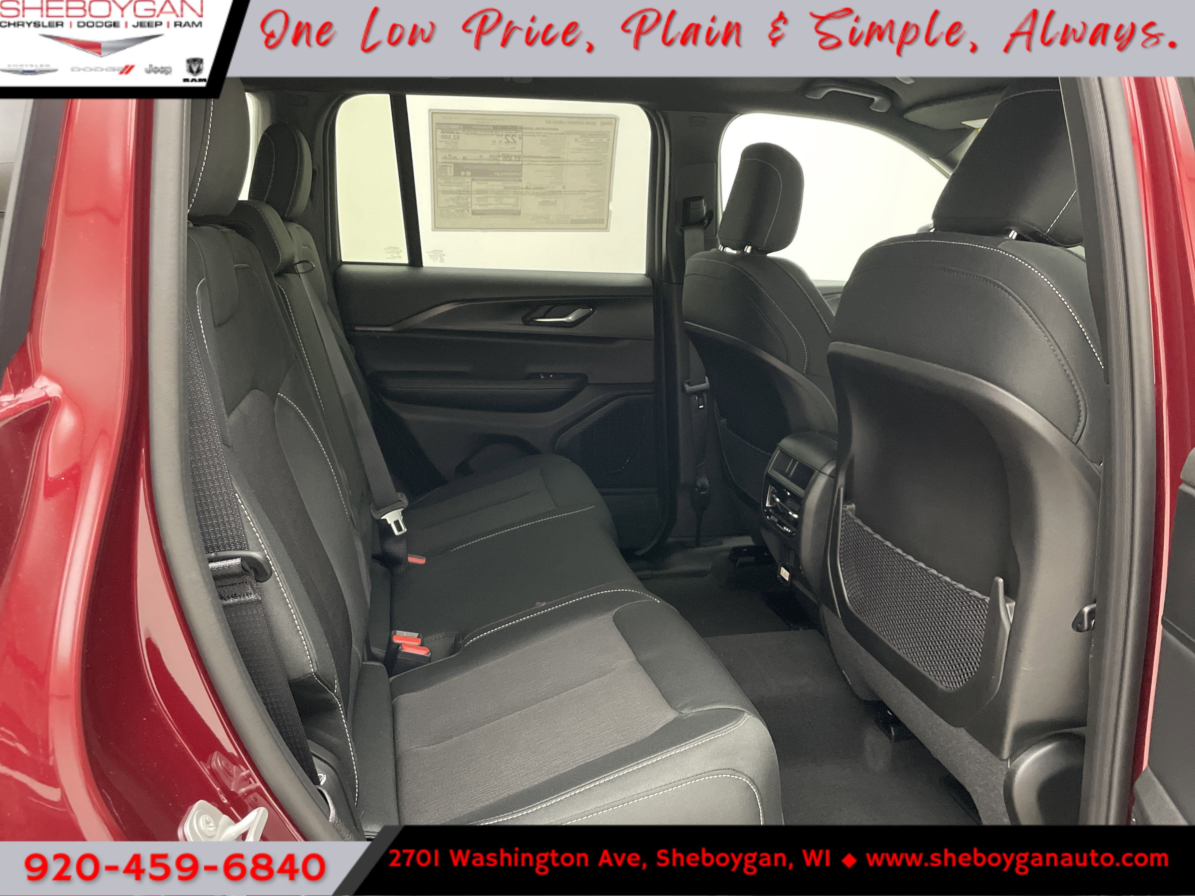 2025 Jeep Grand Cherokee GRAND CHEROKEE LAREDO 4X4