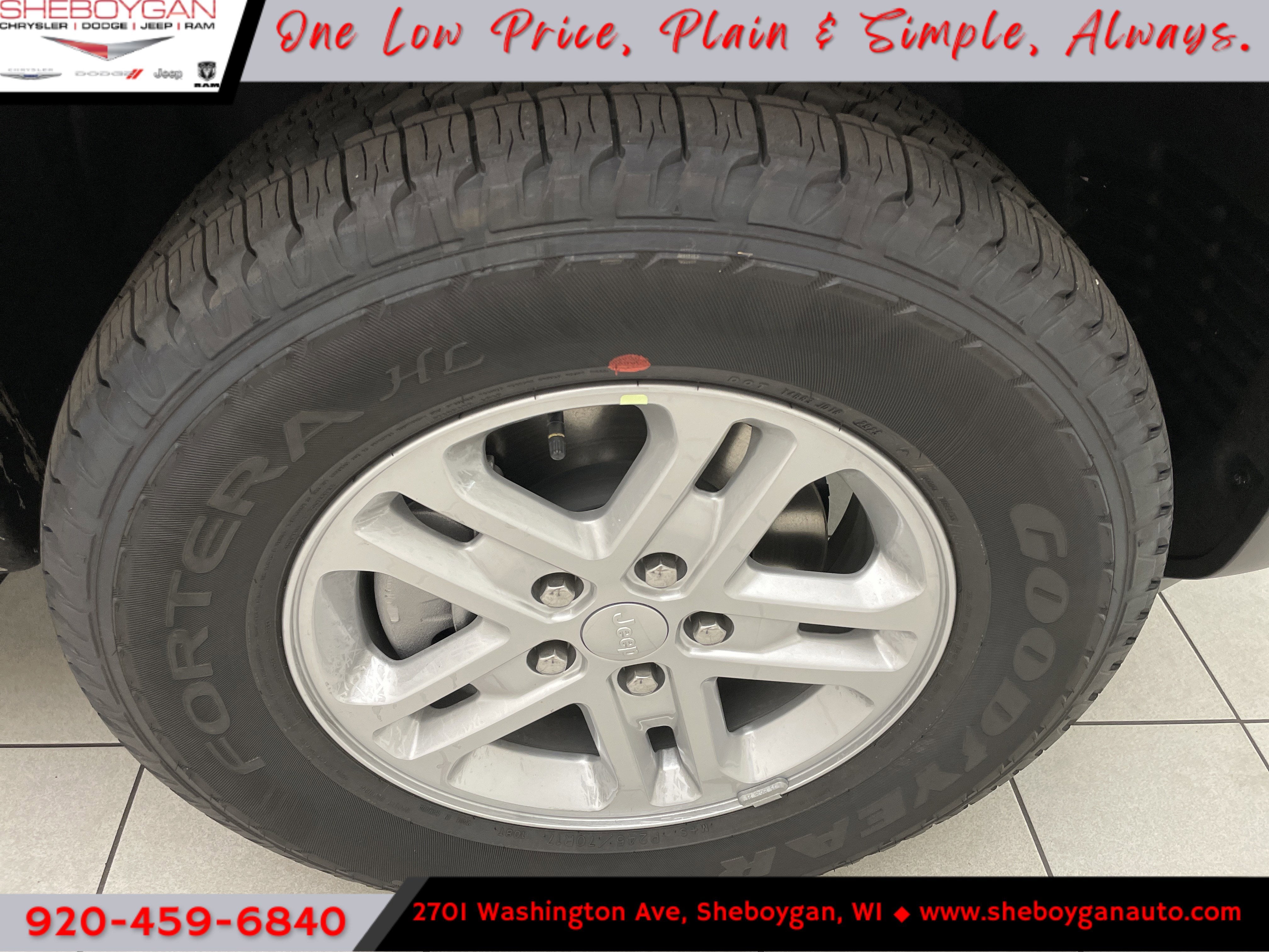 2025 Jeep Grand Cherokee GRAND CHEROKEE LAREDO 4X4