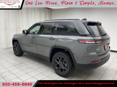 2027 Jeep Grand Cherokee Laredo Altitude