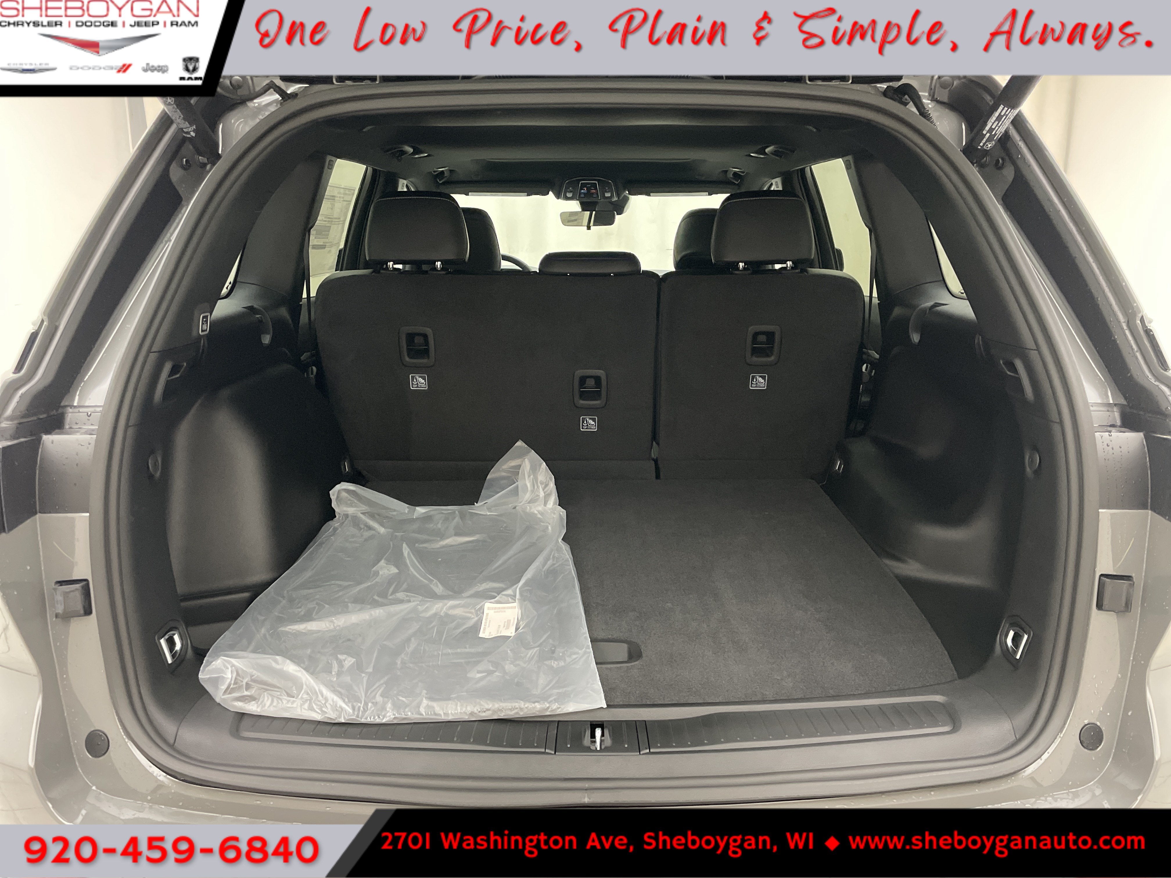 2027 Jeep Grand Cherokee Laredo Altitude