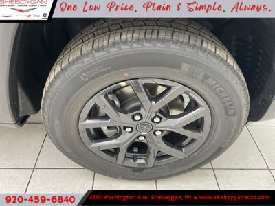 2027 Jeep Grand Cherokee Laredo Altitude