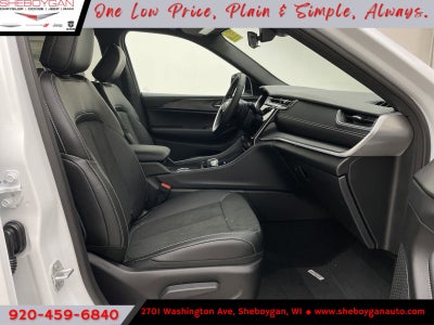 2025 Jeep Grand Cherokee GRAND CHEROKEE L ALTITUDE 4X4