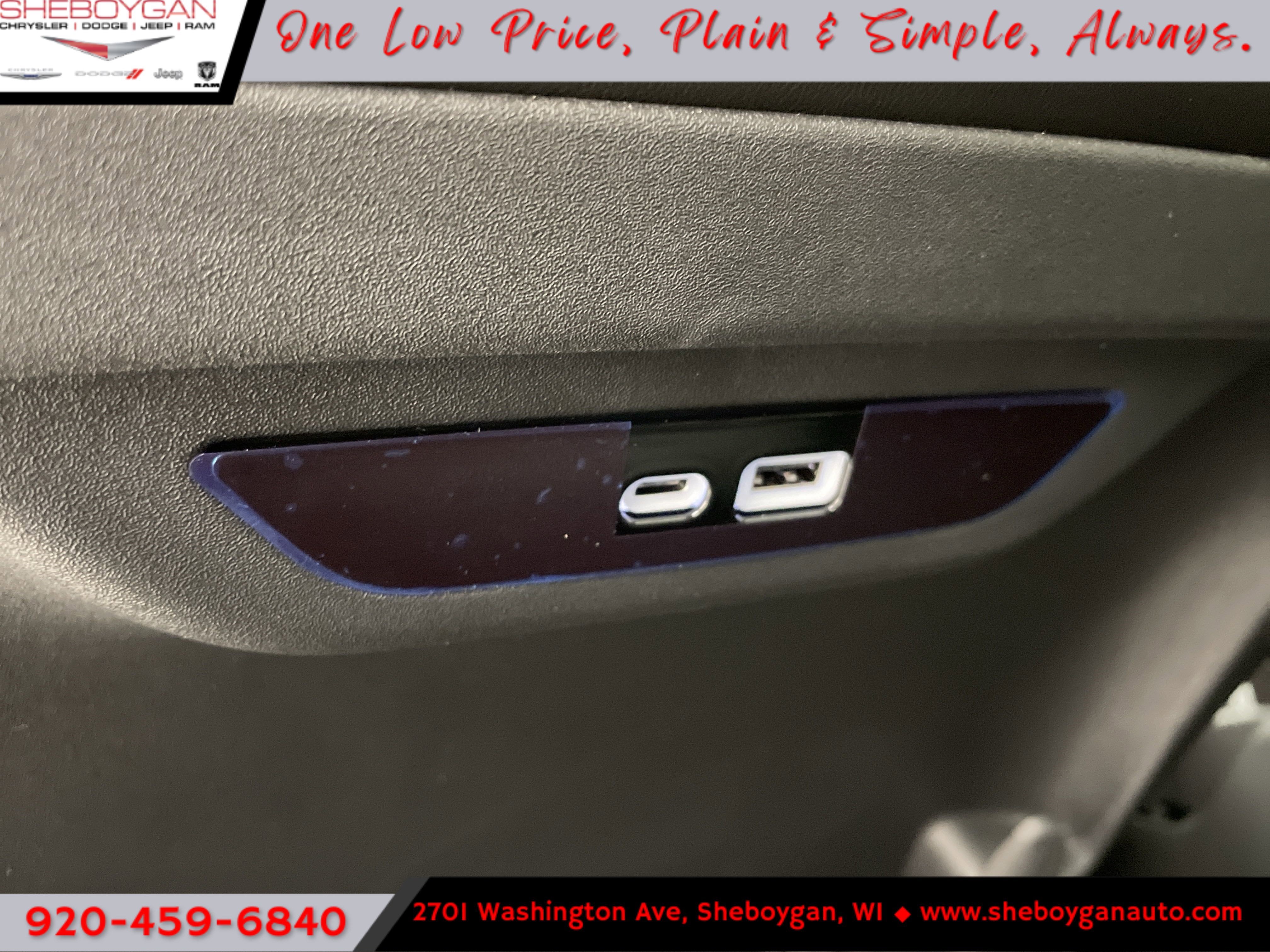 2025 Chrysler Pacifica PACIFICA SELECT AWD