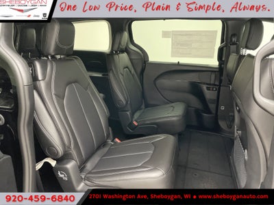 2026 Chrysler Pacifica PACIFICA SELECT AWD