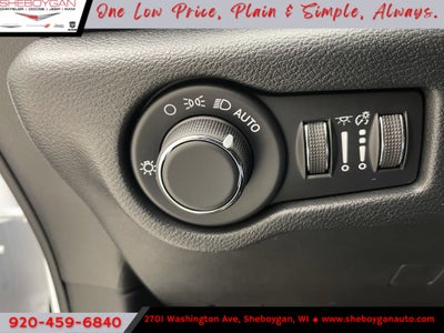 2027 Chrysler Pacifica PACIFICA SELECT AWD