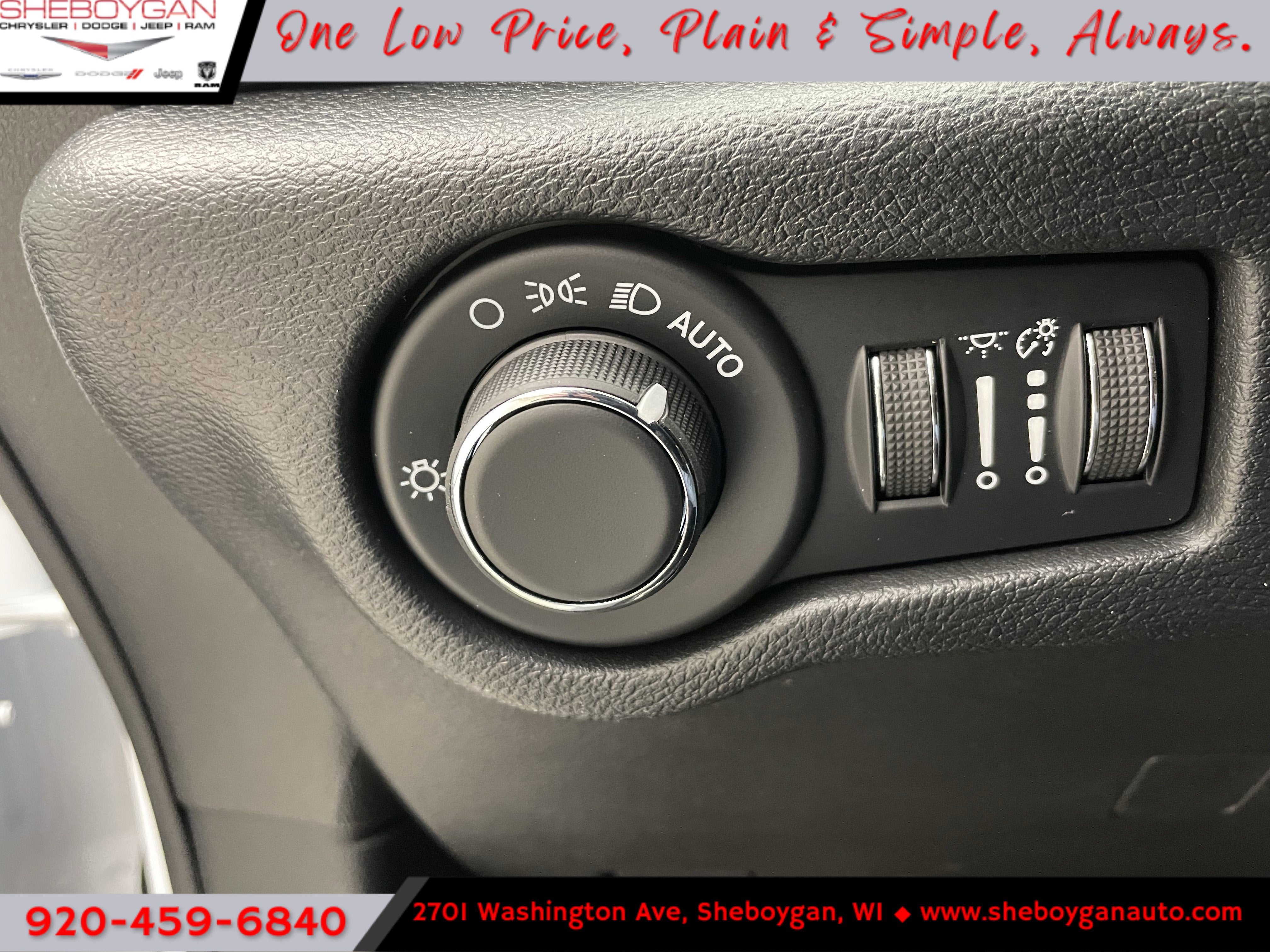 2027 Chrysler Pacifica PACIFICA SELECT AWD