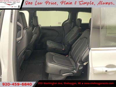 2027 Chrysler Pacifica PACIFICA SELECT AWD