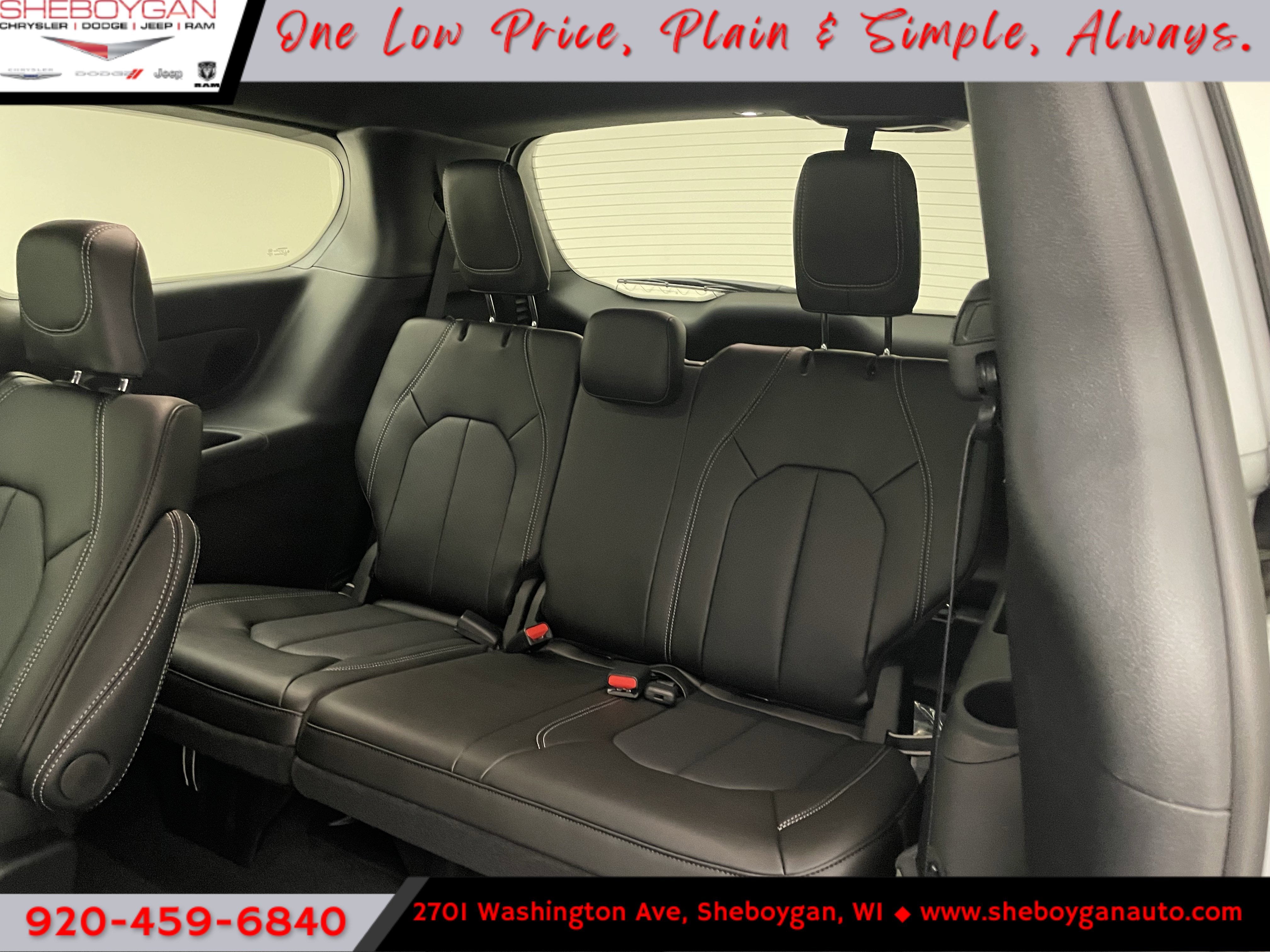 2027 Chrysler Pacifica PACIFICA SELECT AWD