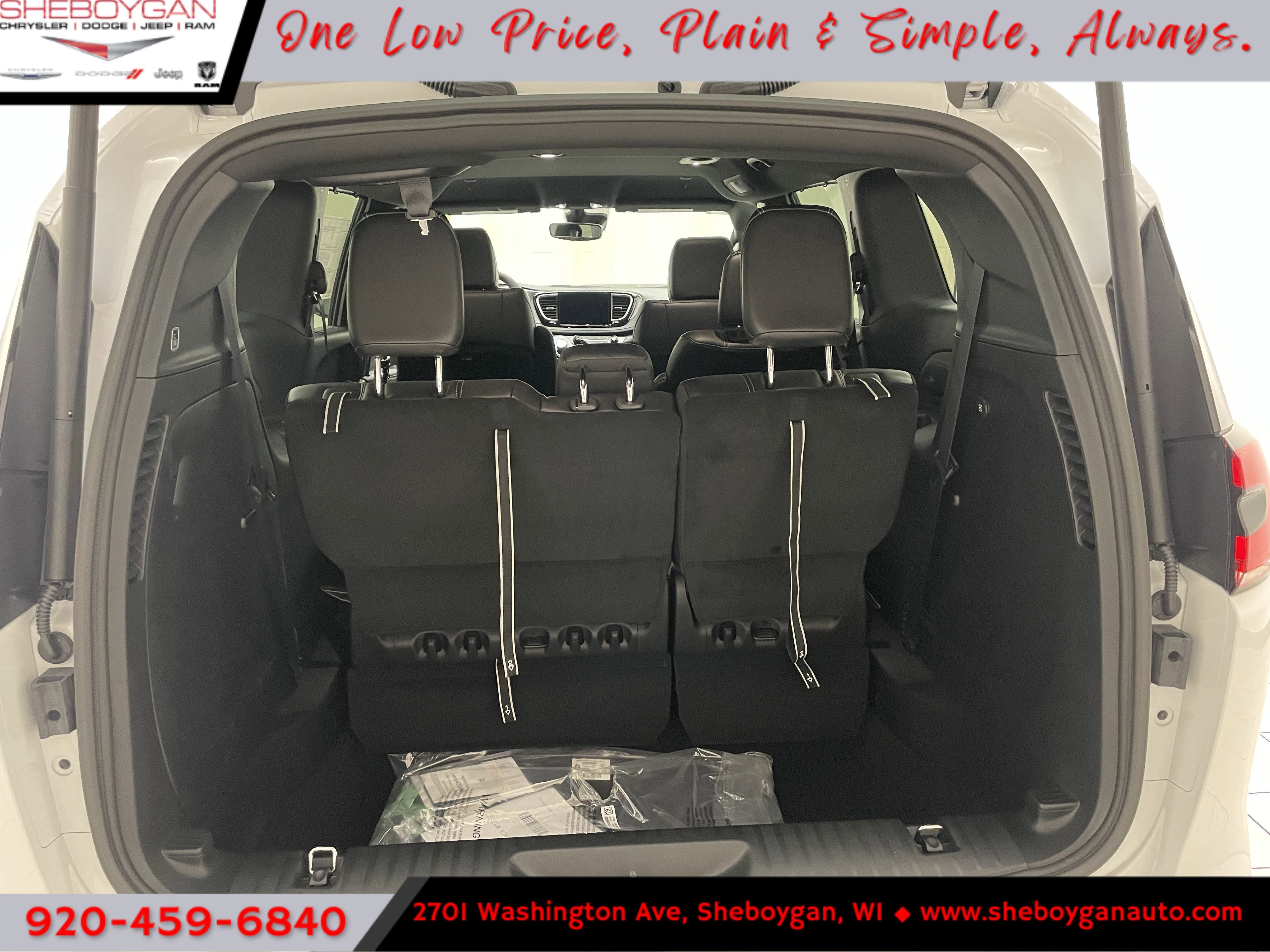2027 Chrysler Pacifica PACIFICA SELECT AWD