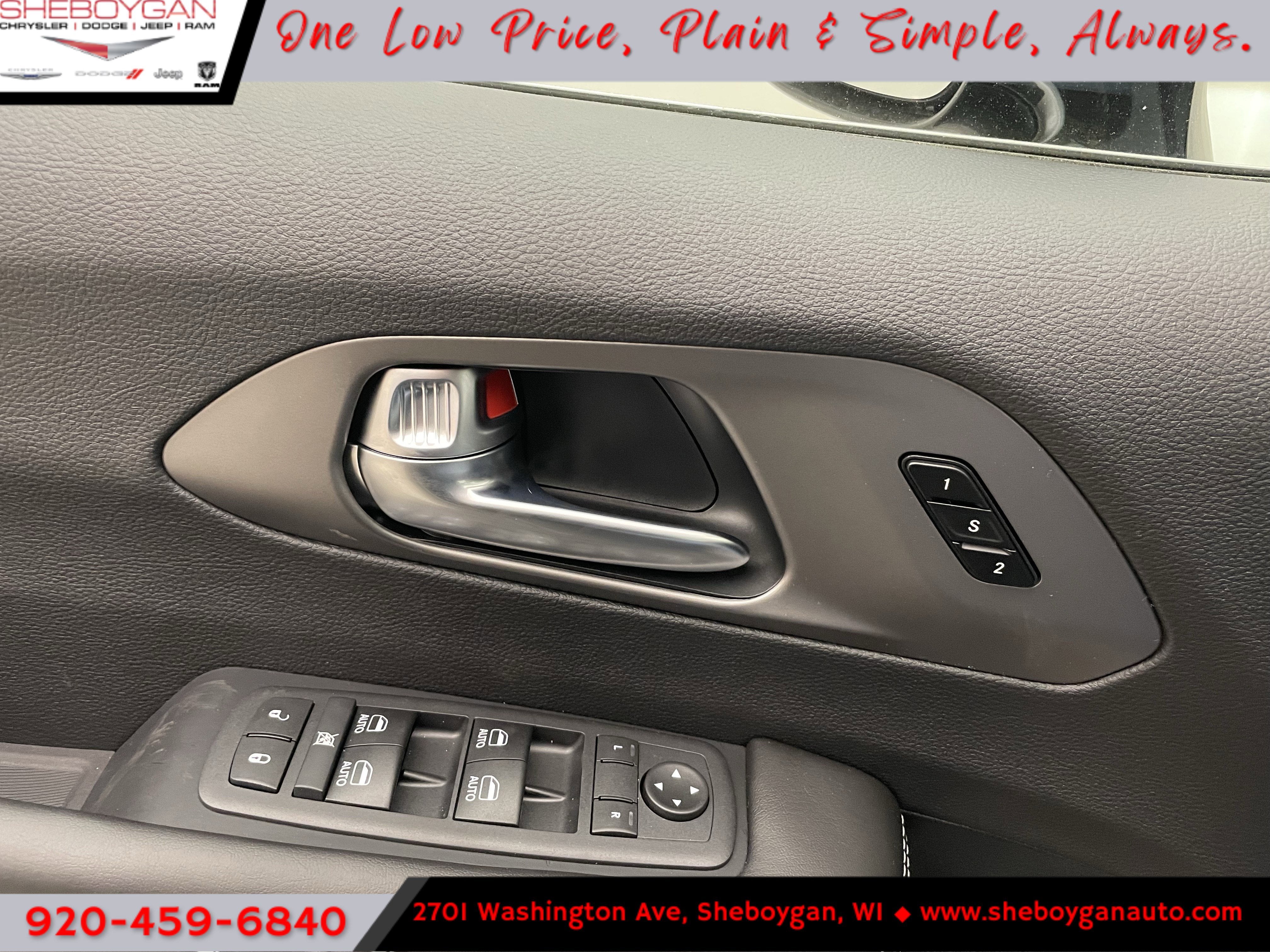2027 Chrysler Pacifica PACIFICA SELECT AWD