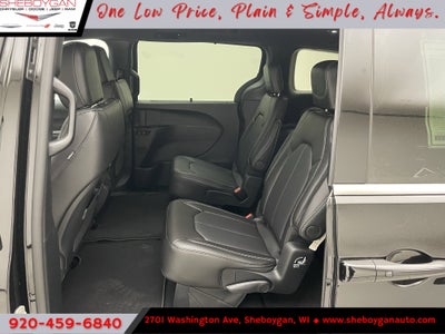 2027 Chrysler Pacifica PACIFICA SELECT AWD