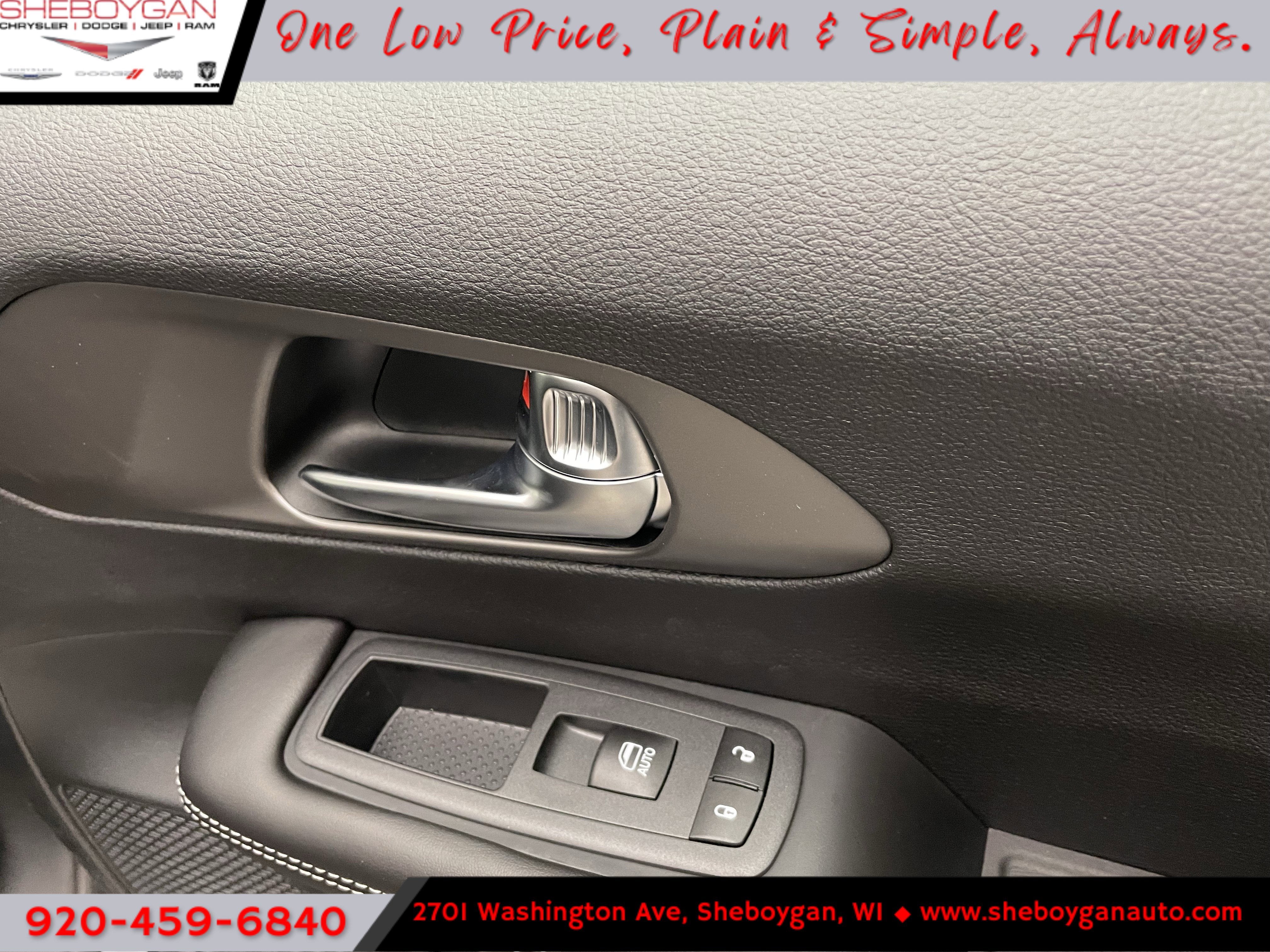 2027 Chrysler Pacifica PACIFICA SELECT AWD