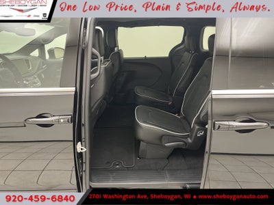 2027 Chrysler Pacifica Limited