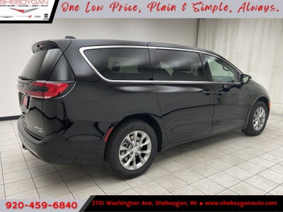 2027 Chrysler Pacifica Limited