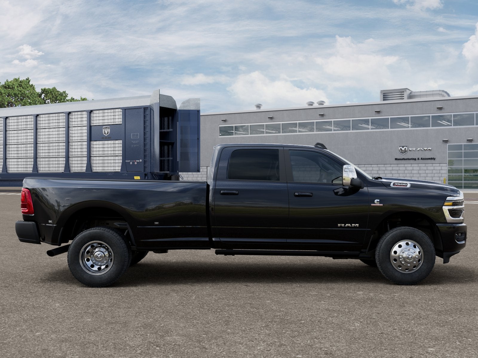 2026 RAM 3500 Laramie - Photo 12