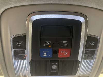 2022 RAM 1500 Laramie Crew Cab 4x4 5'7" Box