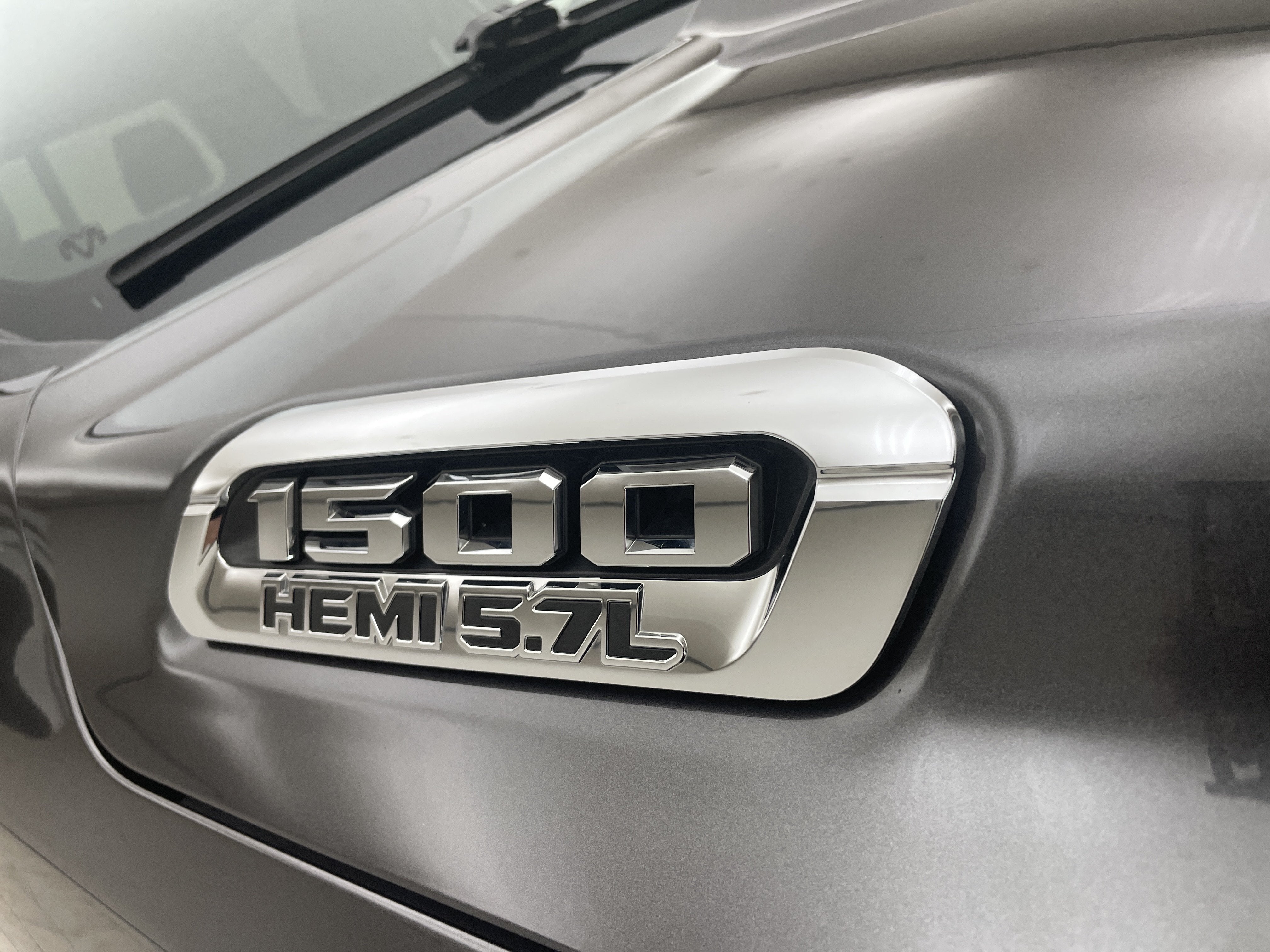 2022 RAM 1500 Laramie Crew Cab 4x4 5'7" Box