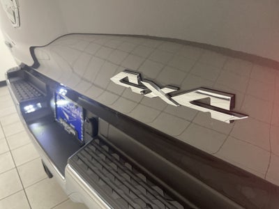 2022 RAM 1500 Laramie Crew Cab 4x4 5'7" Box