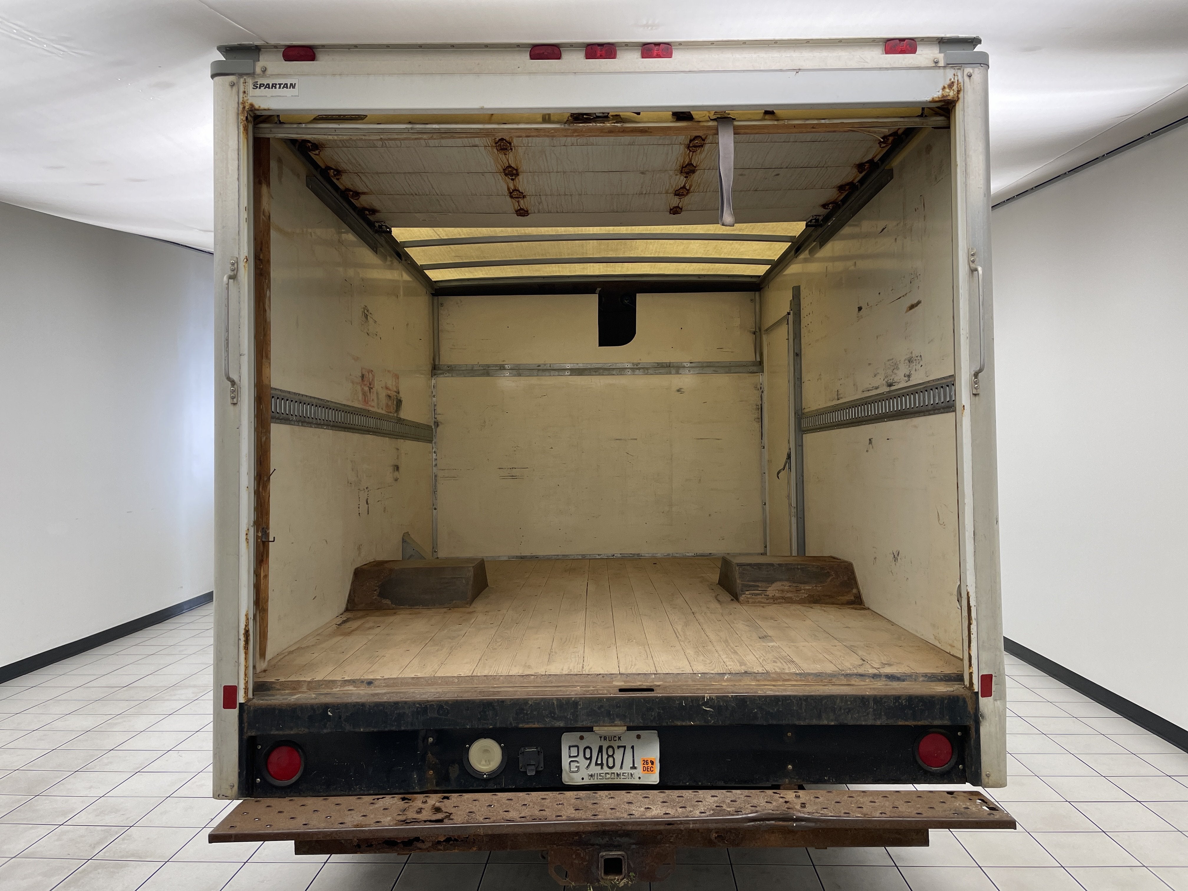 2014 Chevrolet Express Cutaway 3500 3500