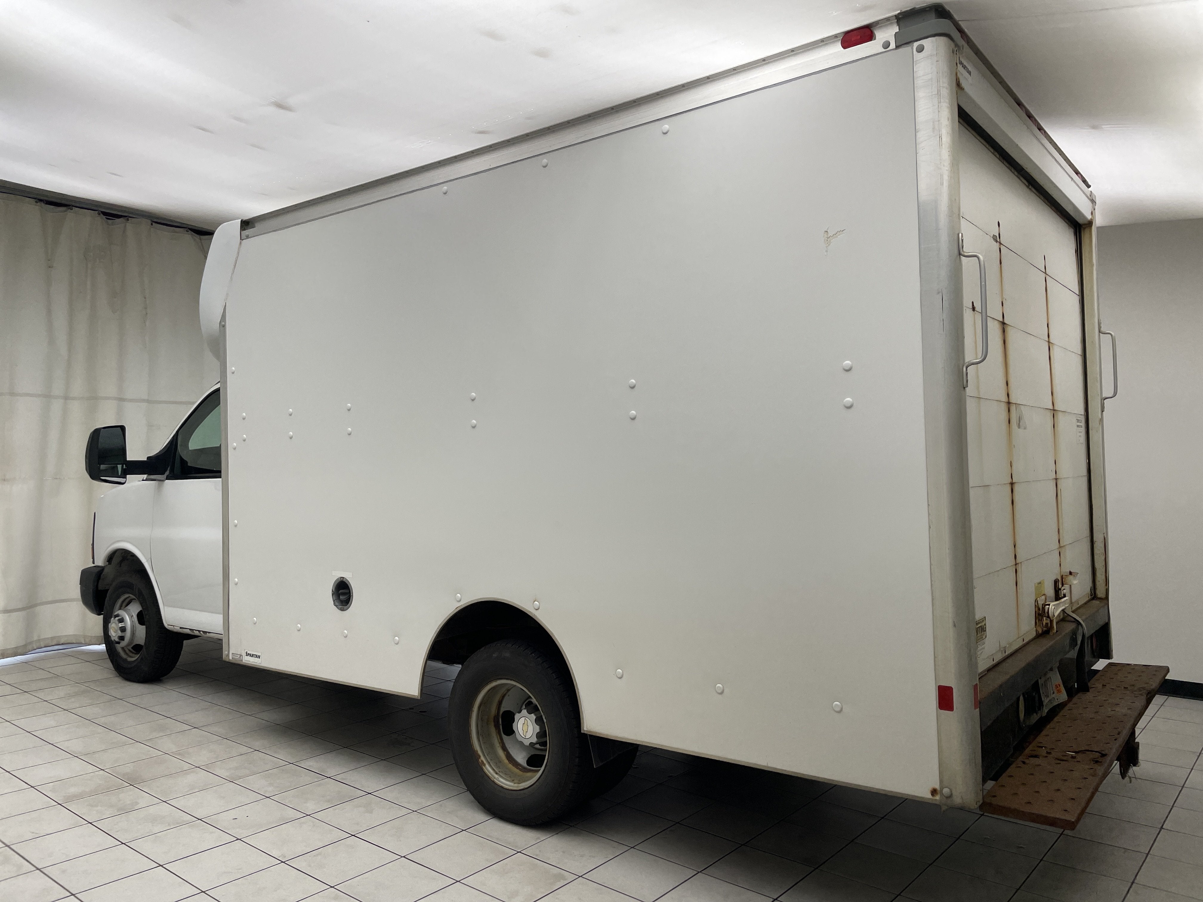 2014 Chevrolet Express Cutaway 3500 3500