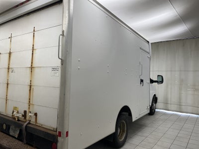 2014 Chevrolet Express Cutaway 3500 3500