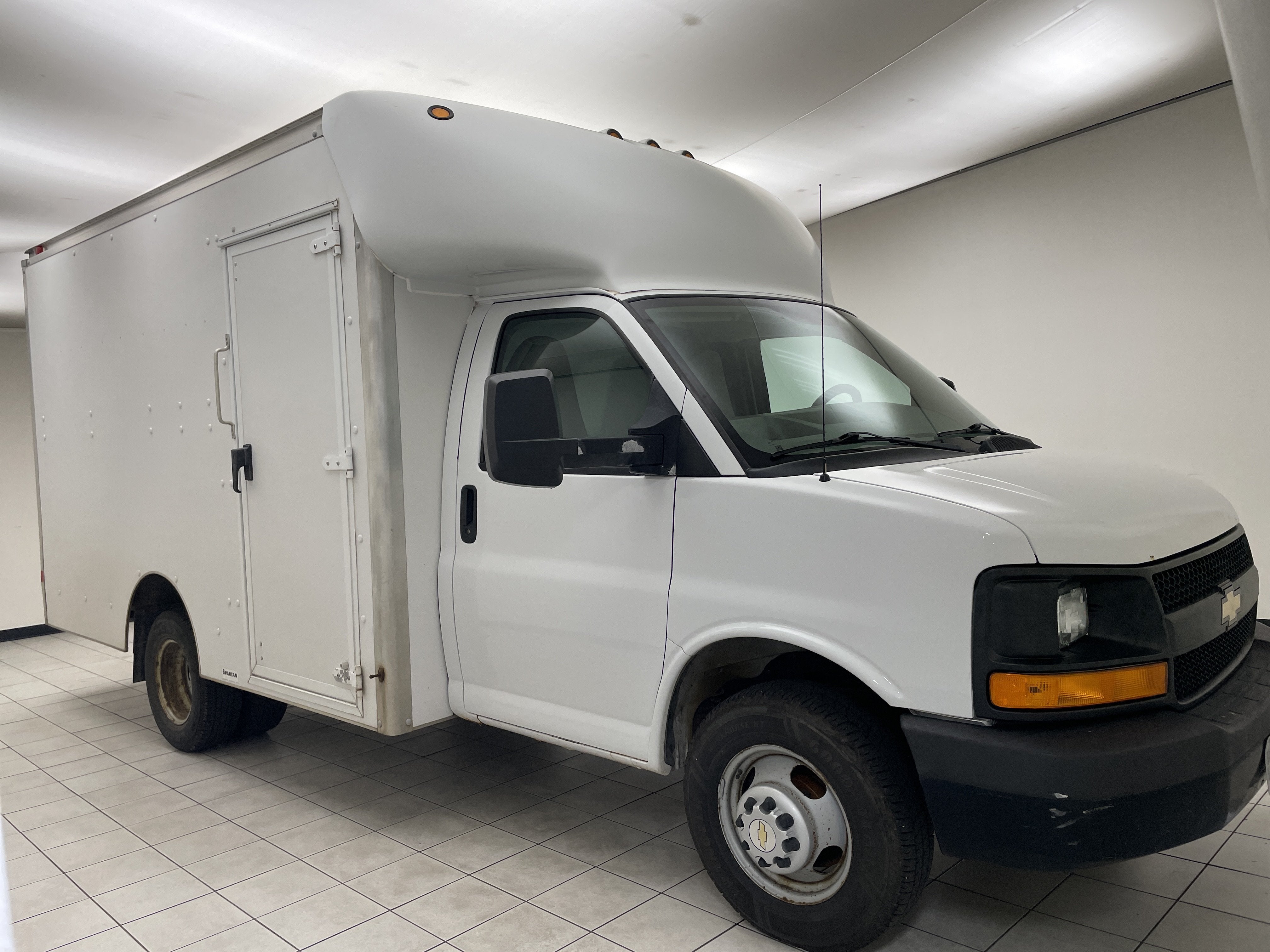 2014 Chevrolet Express Cutaway 3500 3500