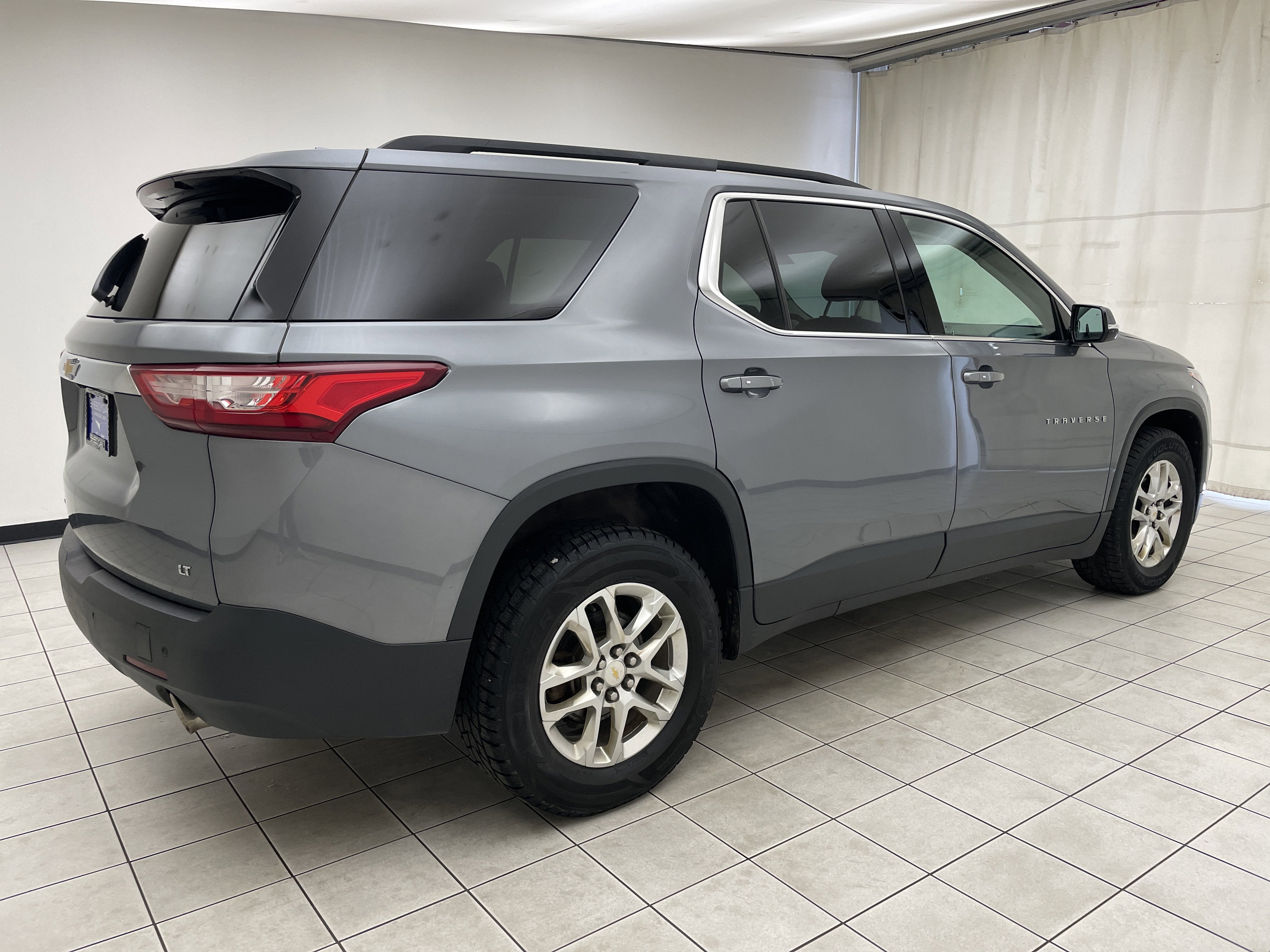2020 Chevrolet Traverse LT Cloth