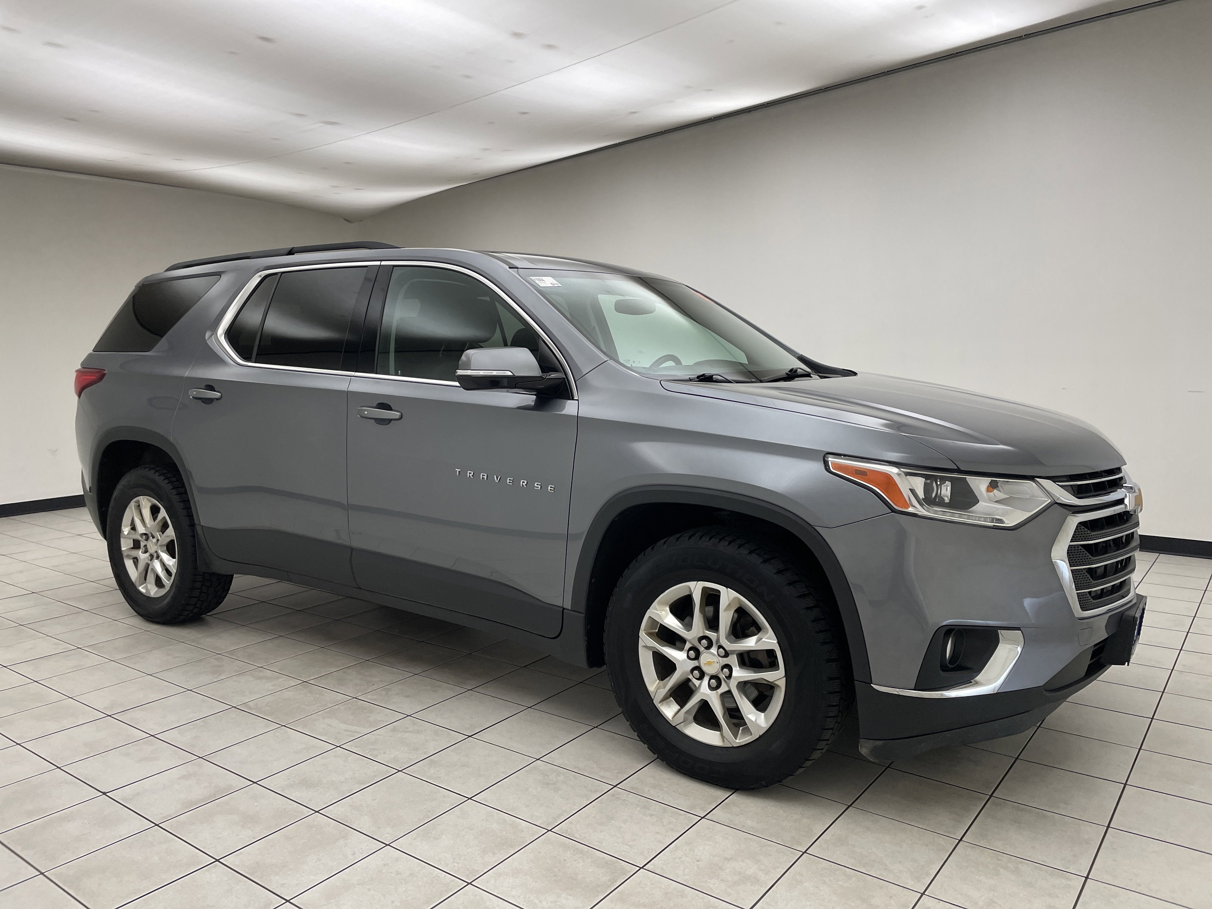 2020 Chevrolet Traverse LT Cloth