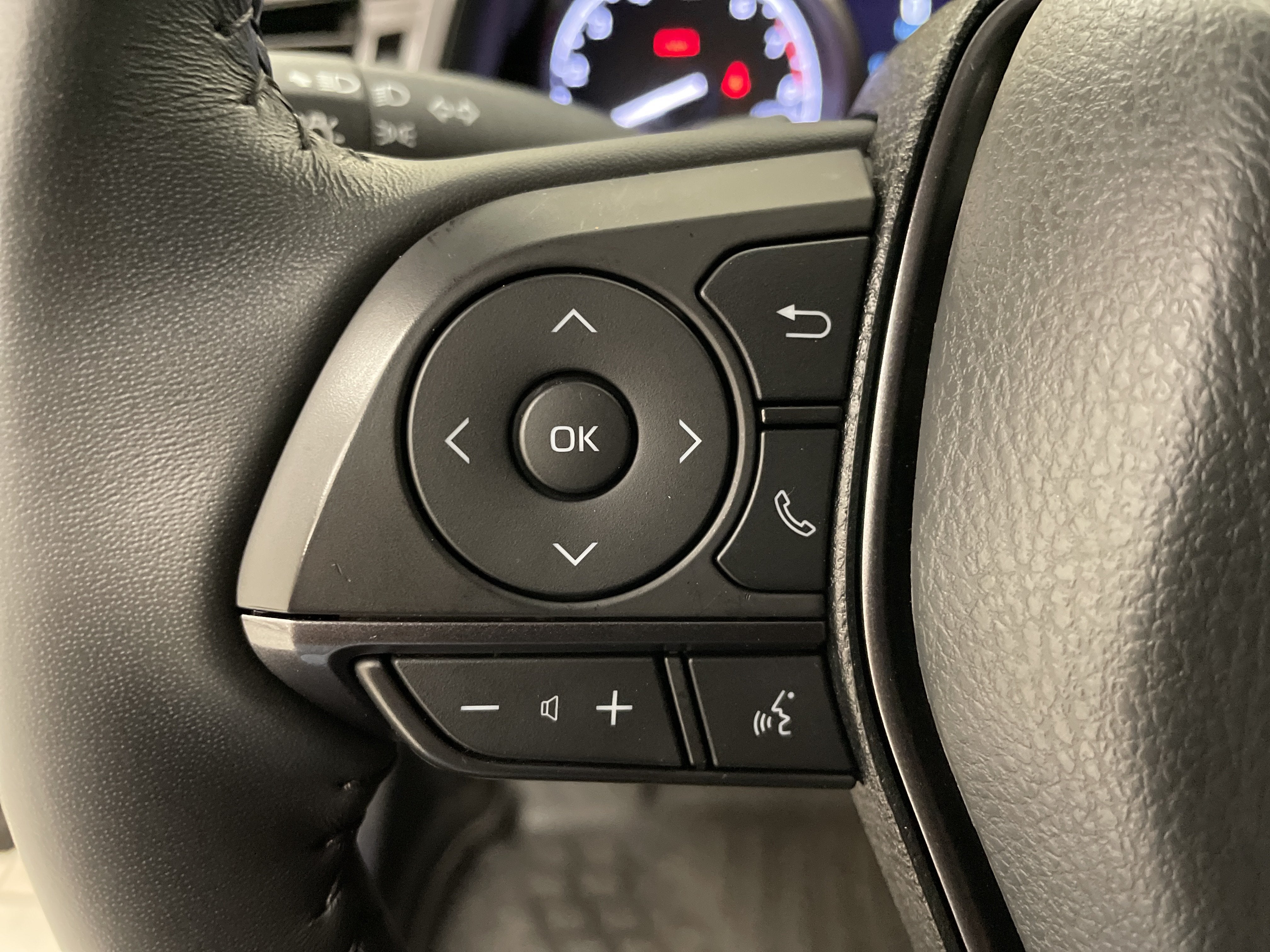 2023 Toyota Camry SE AWD