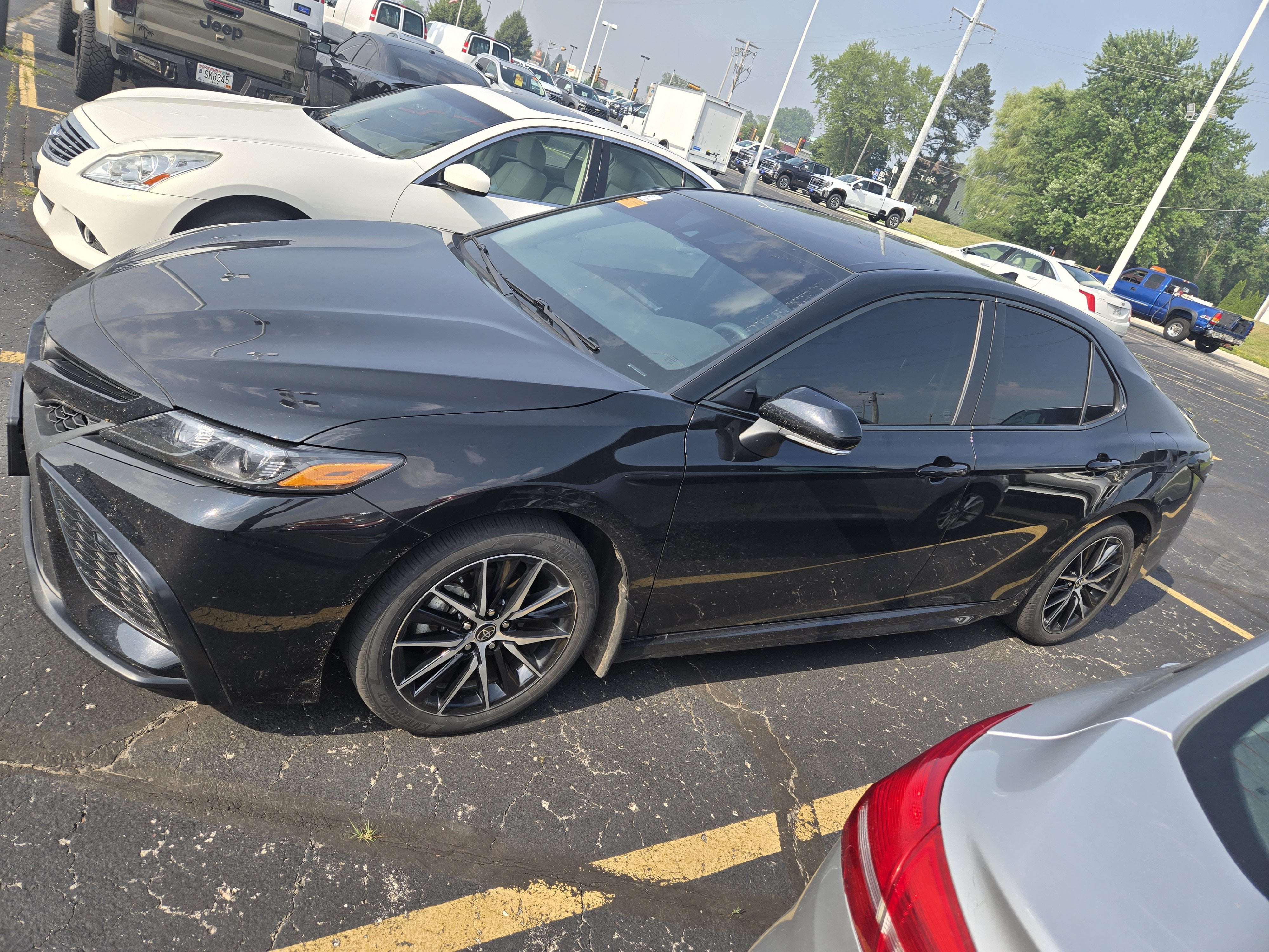 2023 Toyota Camry SE AWD