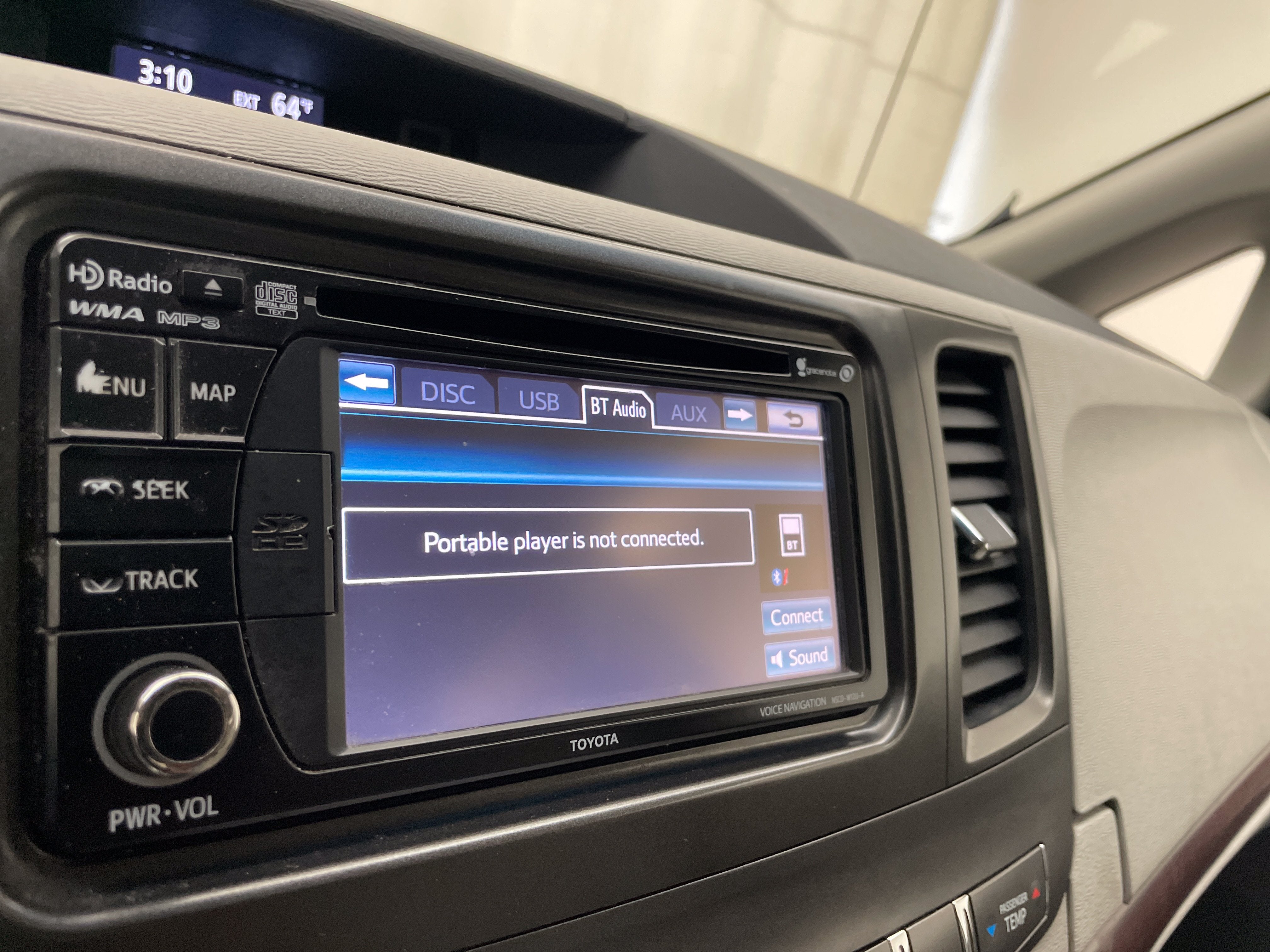 2013 Toyota Sienna XLE V6 8 Passenger