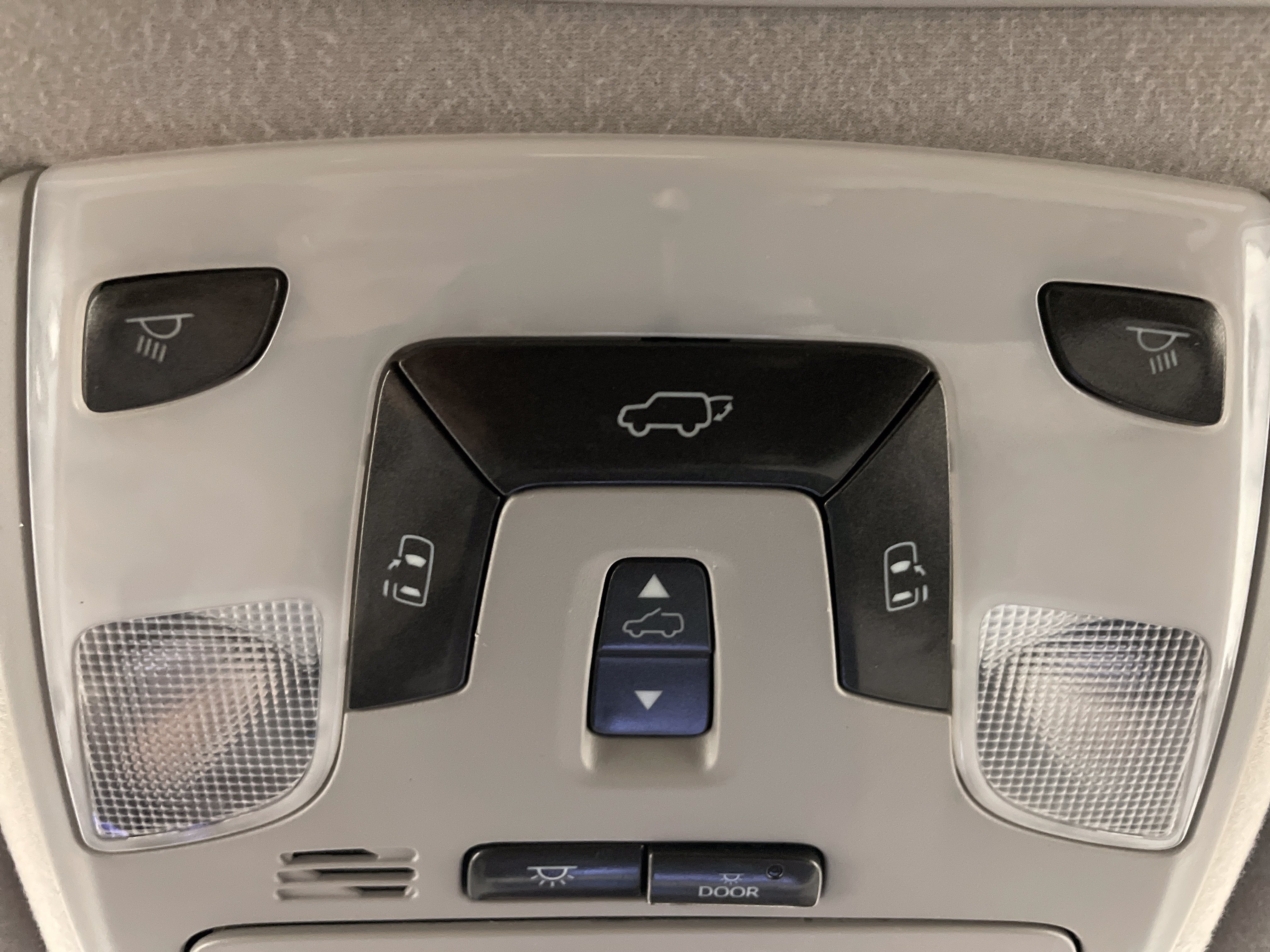 2013 Toyota Sienna XLE V6 8 Passenger