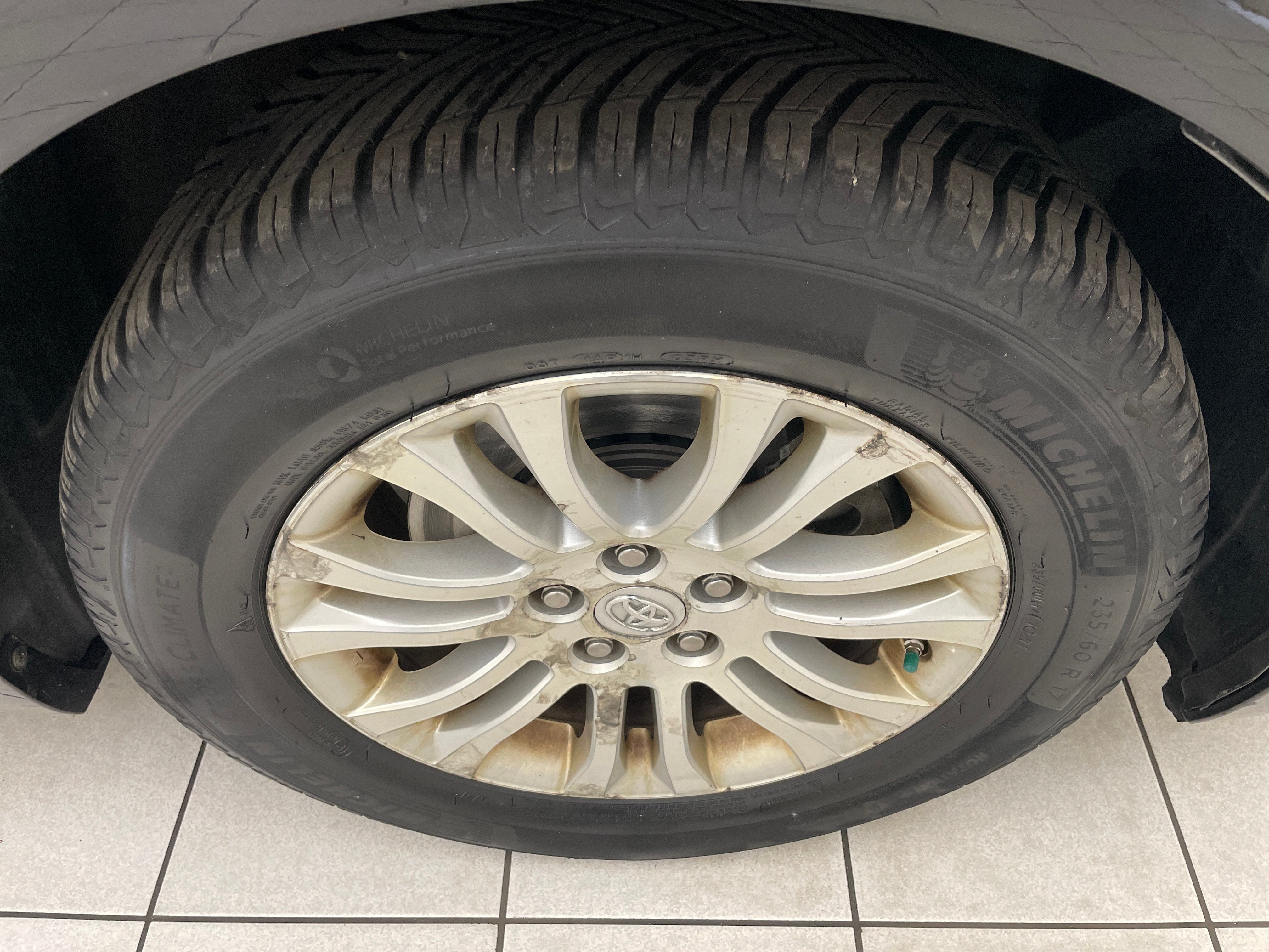 2013 Toyota Sienna XLE V6 8 Passenger