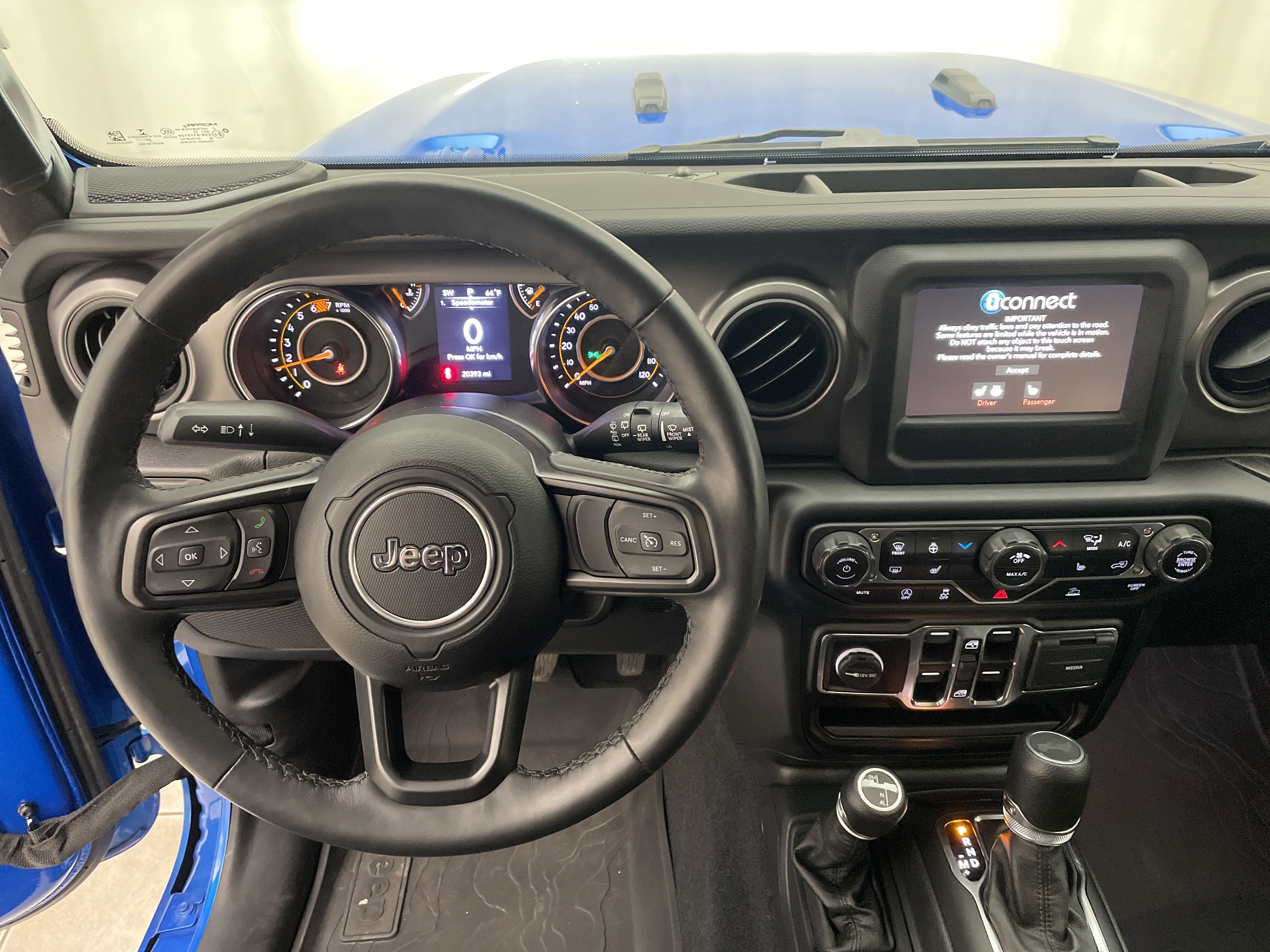 2023 Jeep Wrangler 4-Door Willys 4x4