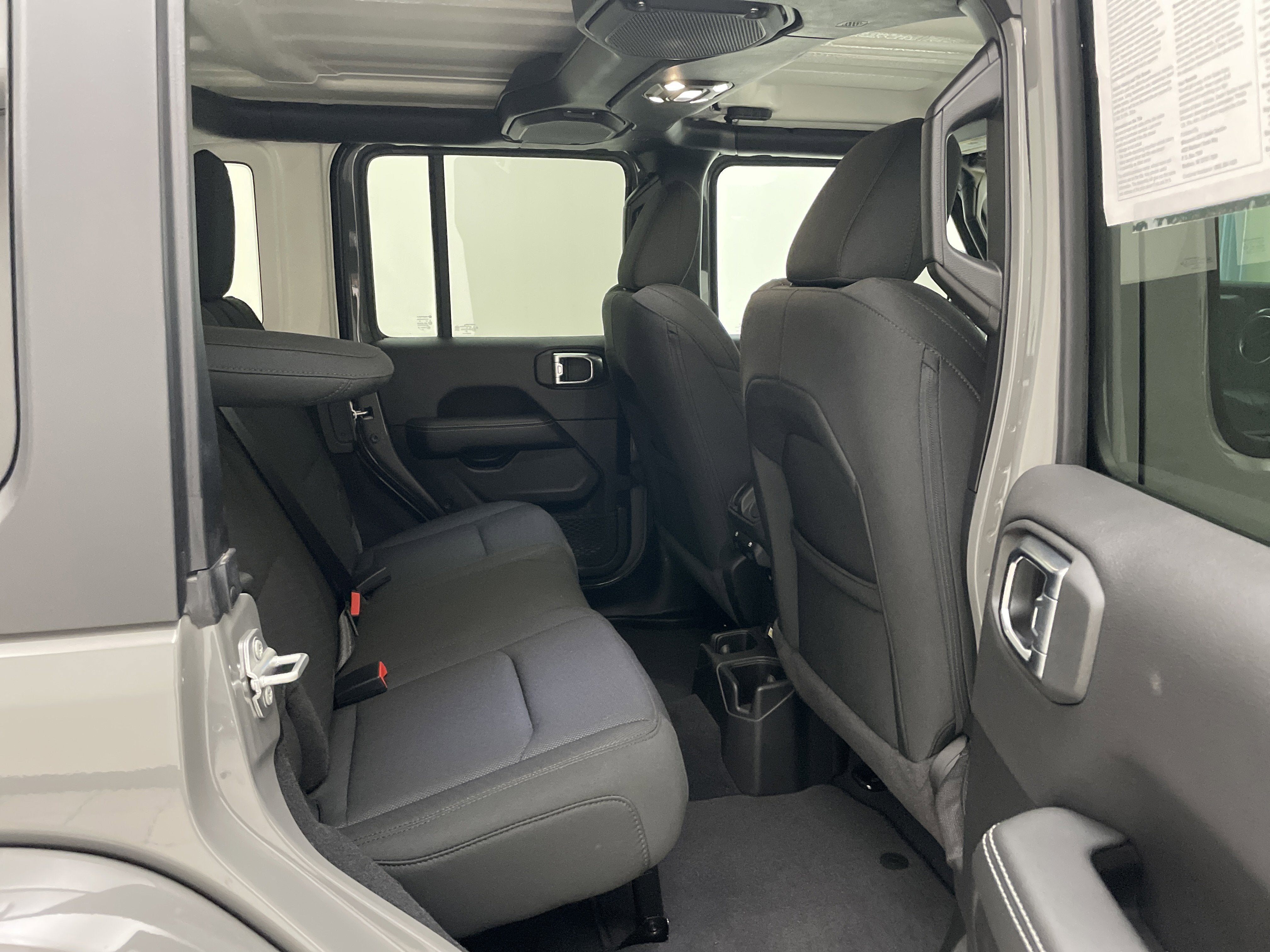 2023 Jeep Wrangler 4-Door Sahara 4x4