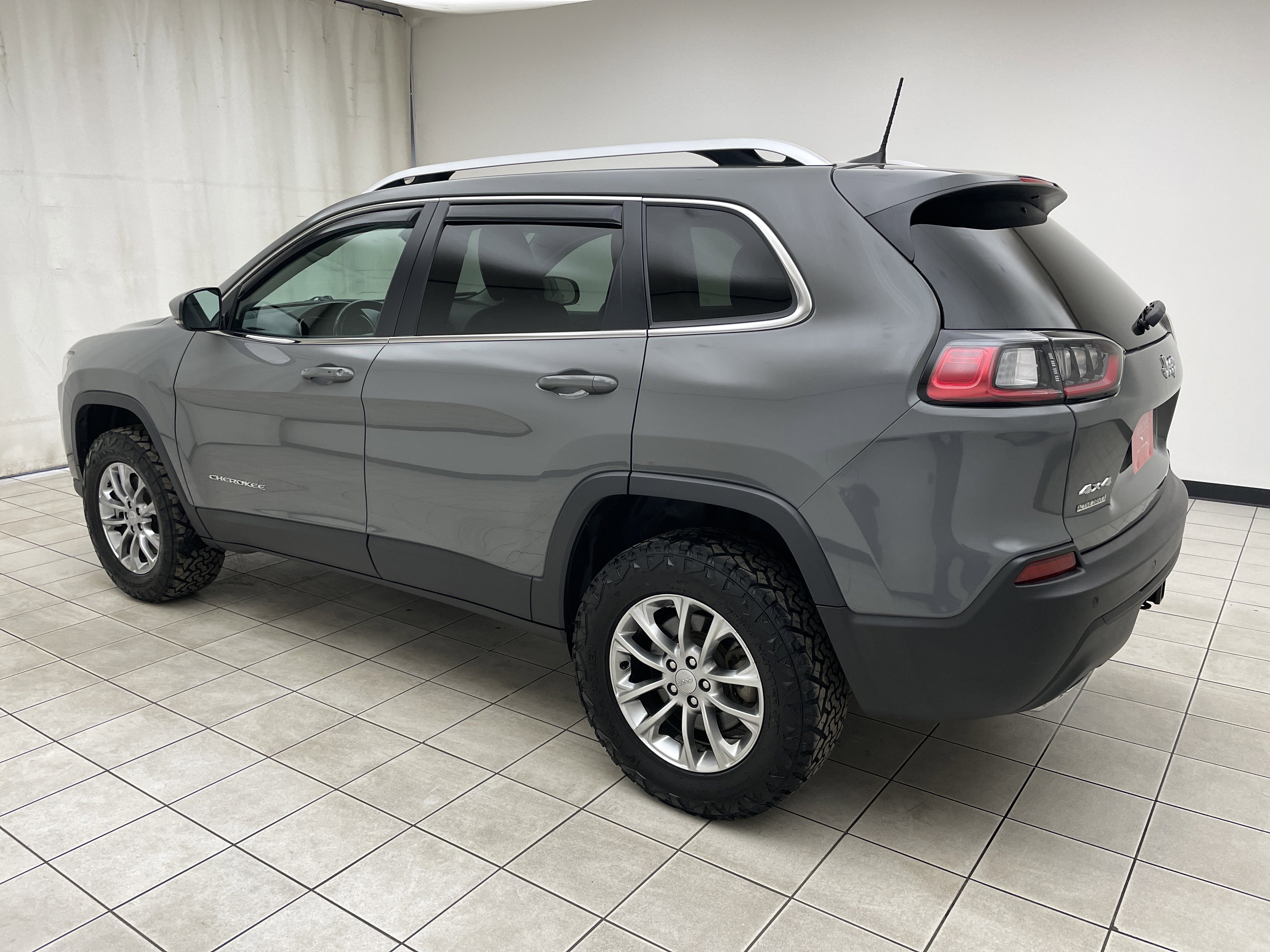 2021 Jeep Cherokee Latitude Lux 4X4