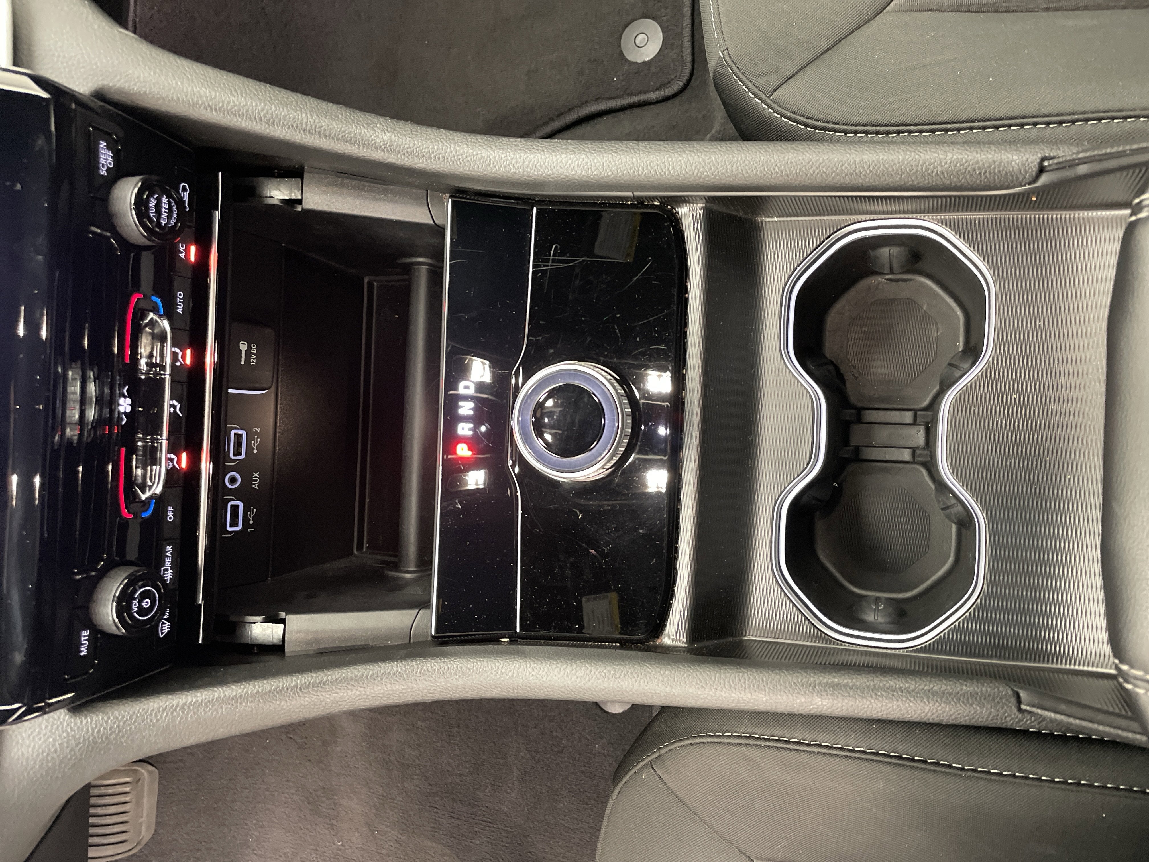 2025 Jeep Grand Cherokee L Laredo 4x4