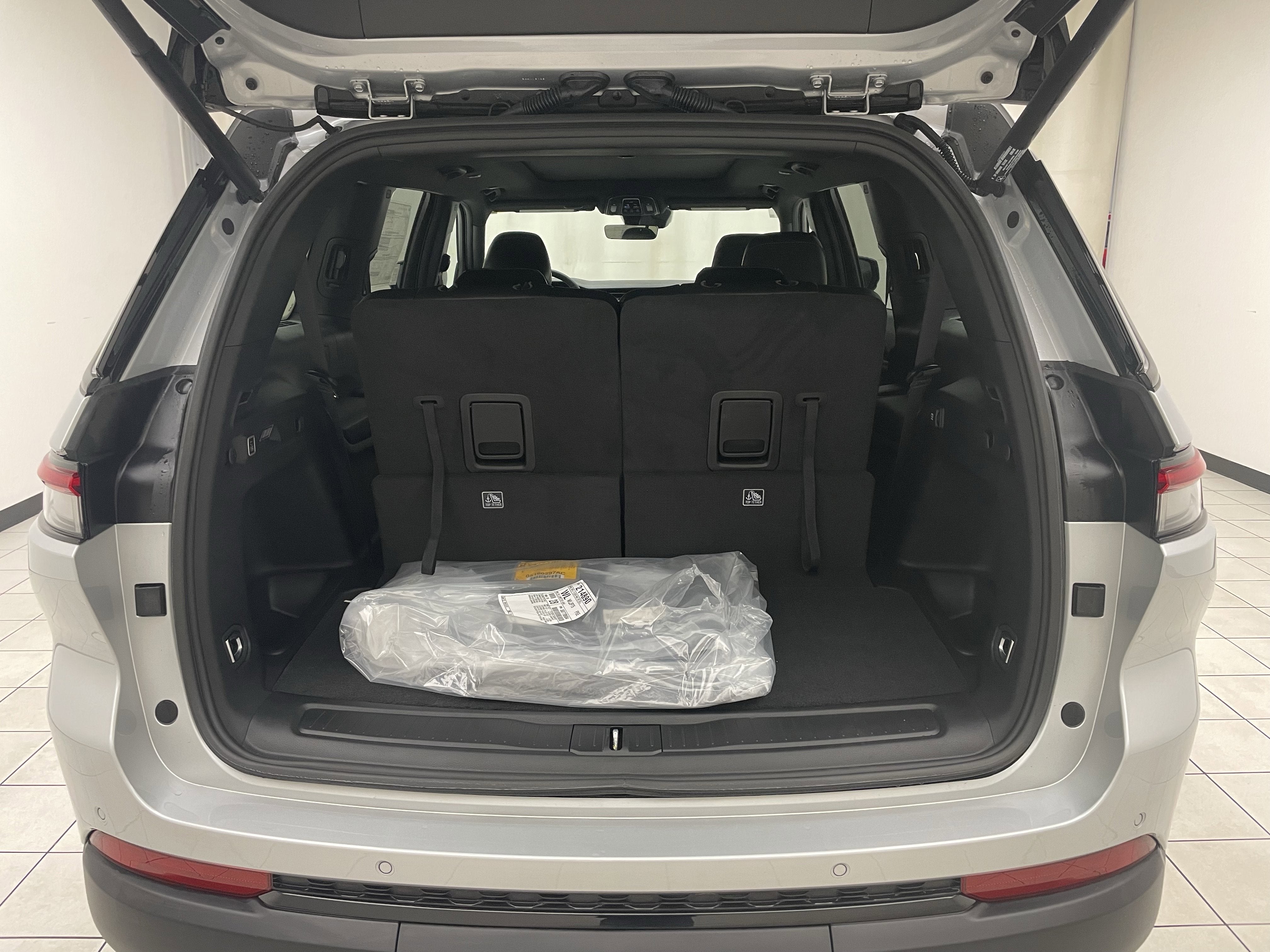2025 Jeep Grand Cherokee L Limited 4x4
