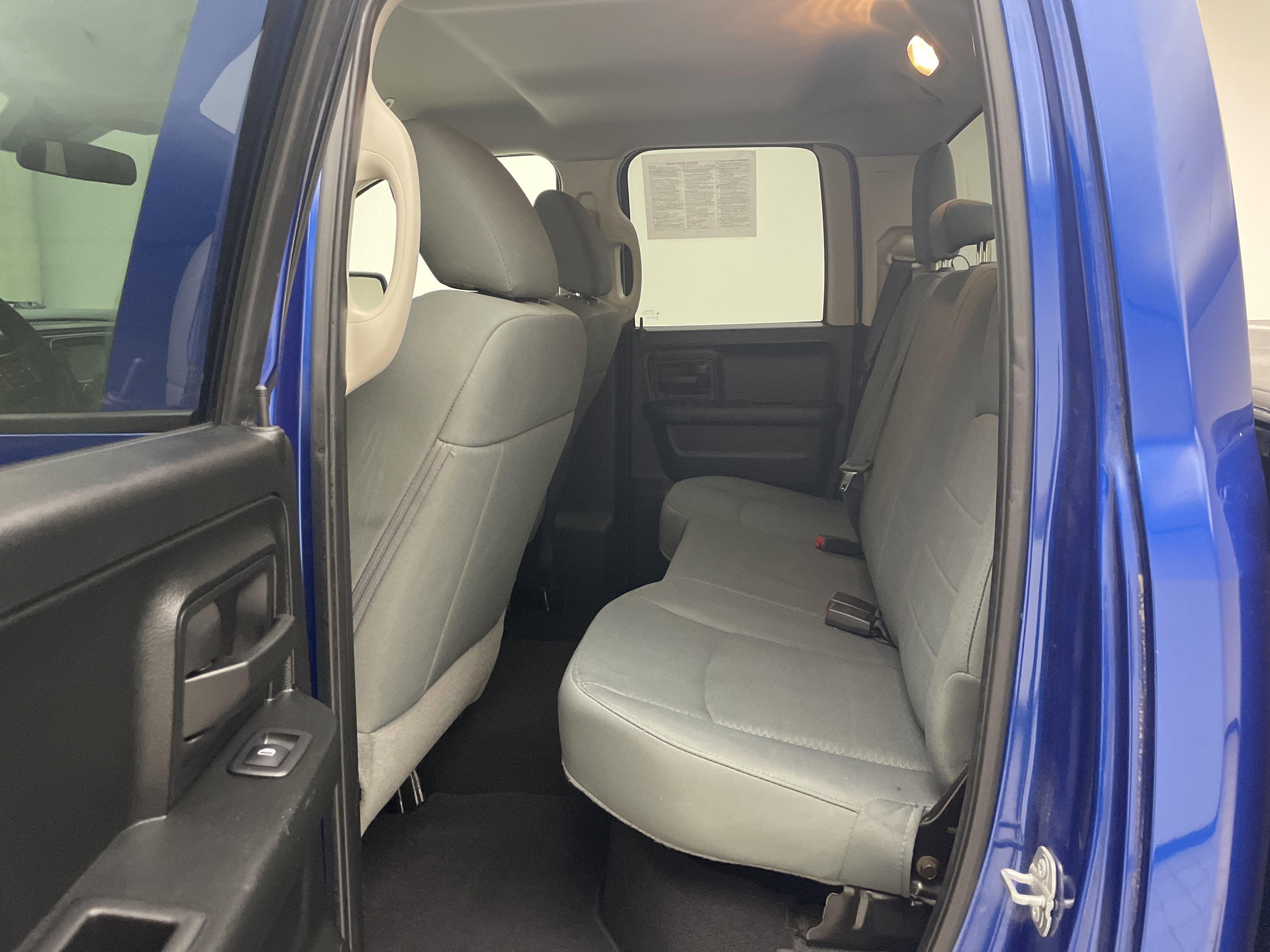 2018 RAM 1500 Express Quad Cab 4x4 6'4' Box