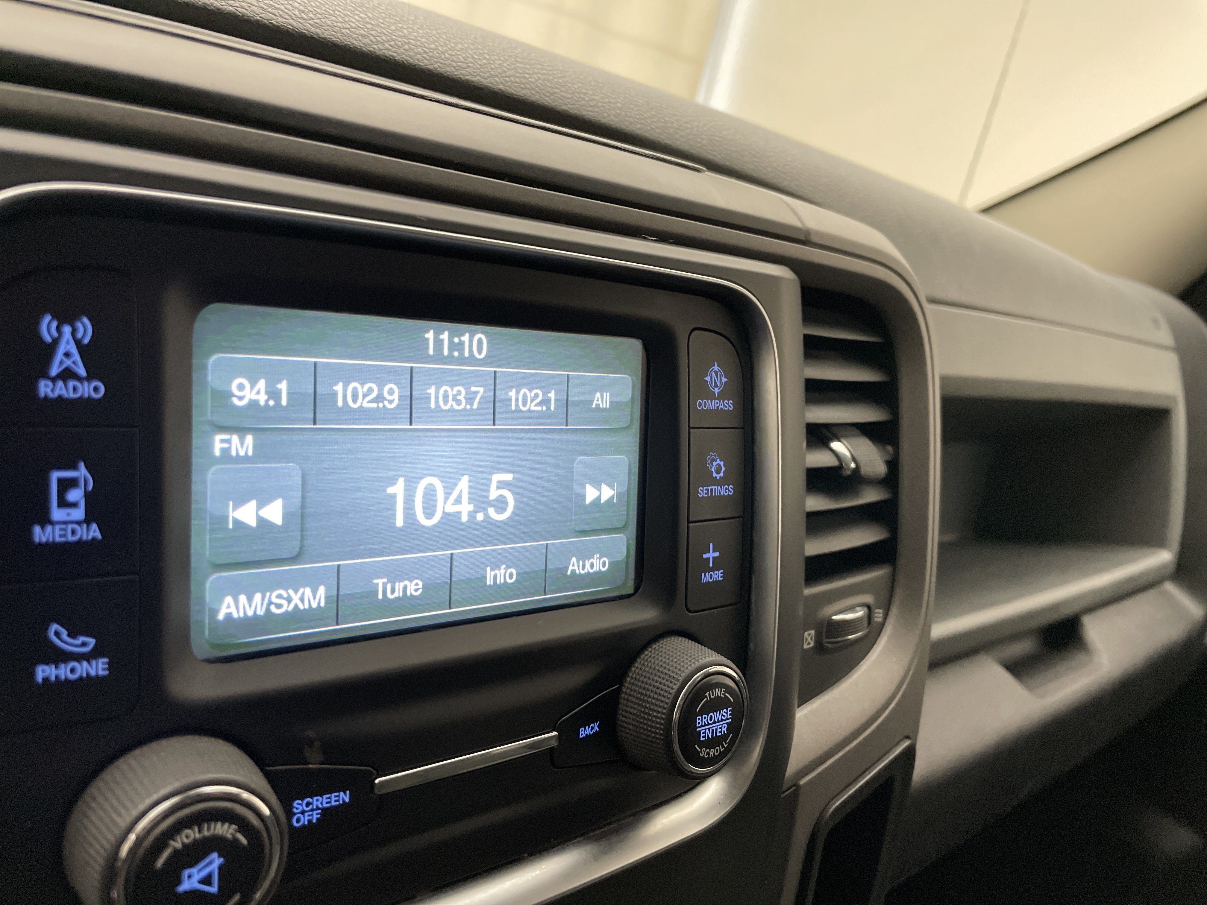 2017 RAM 1500 Express Crew Cab 4x4 5'7' Box