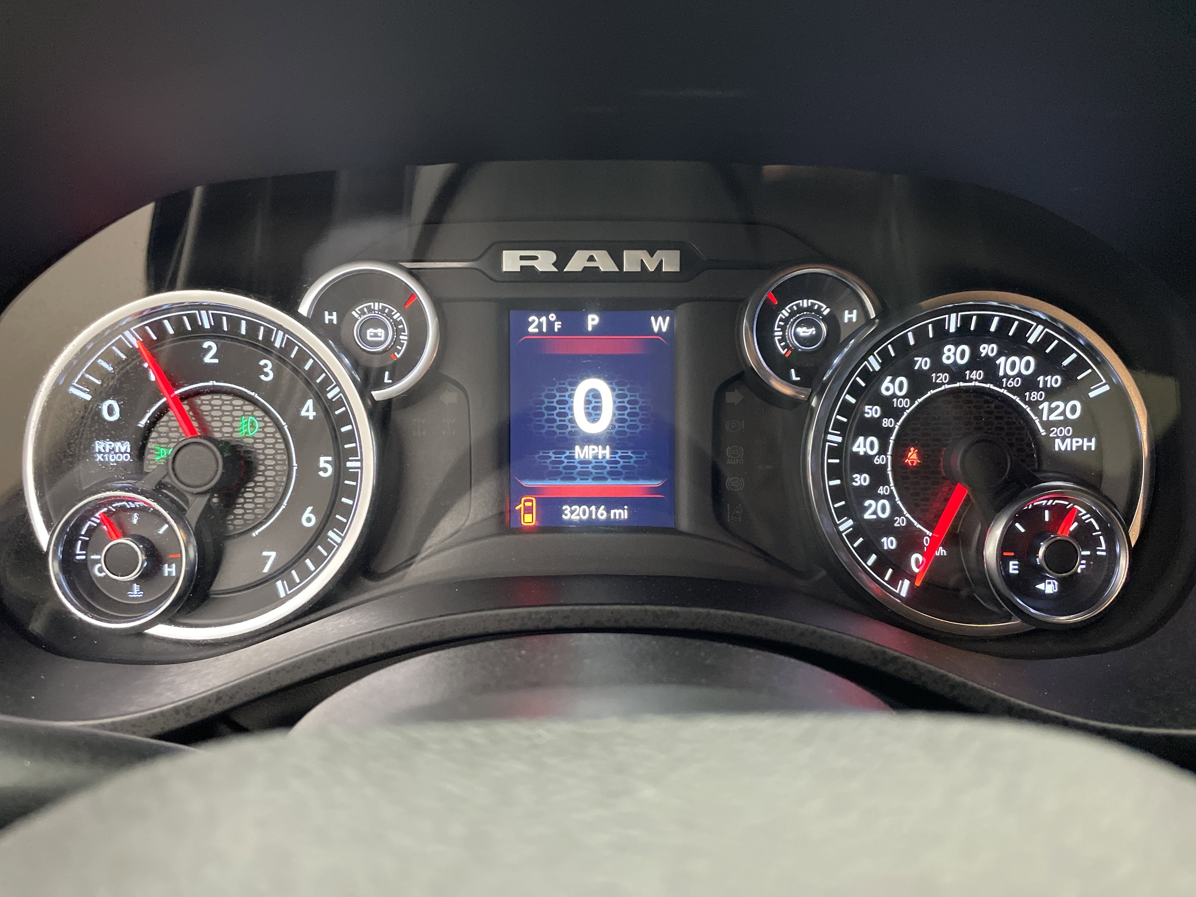 2024 RAM 1500 Big Horn Crew Cab 4x4 5'7' Box