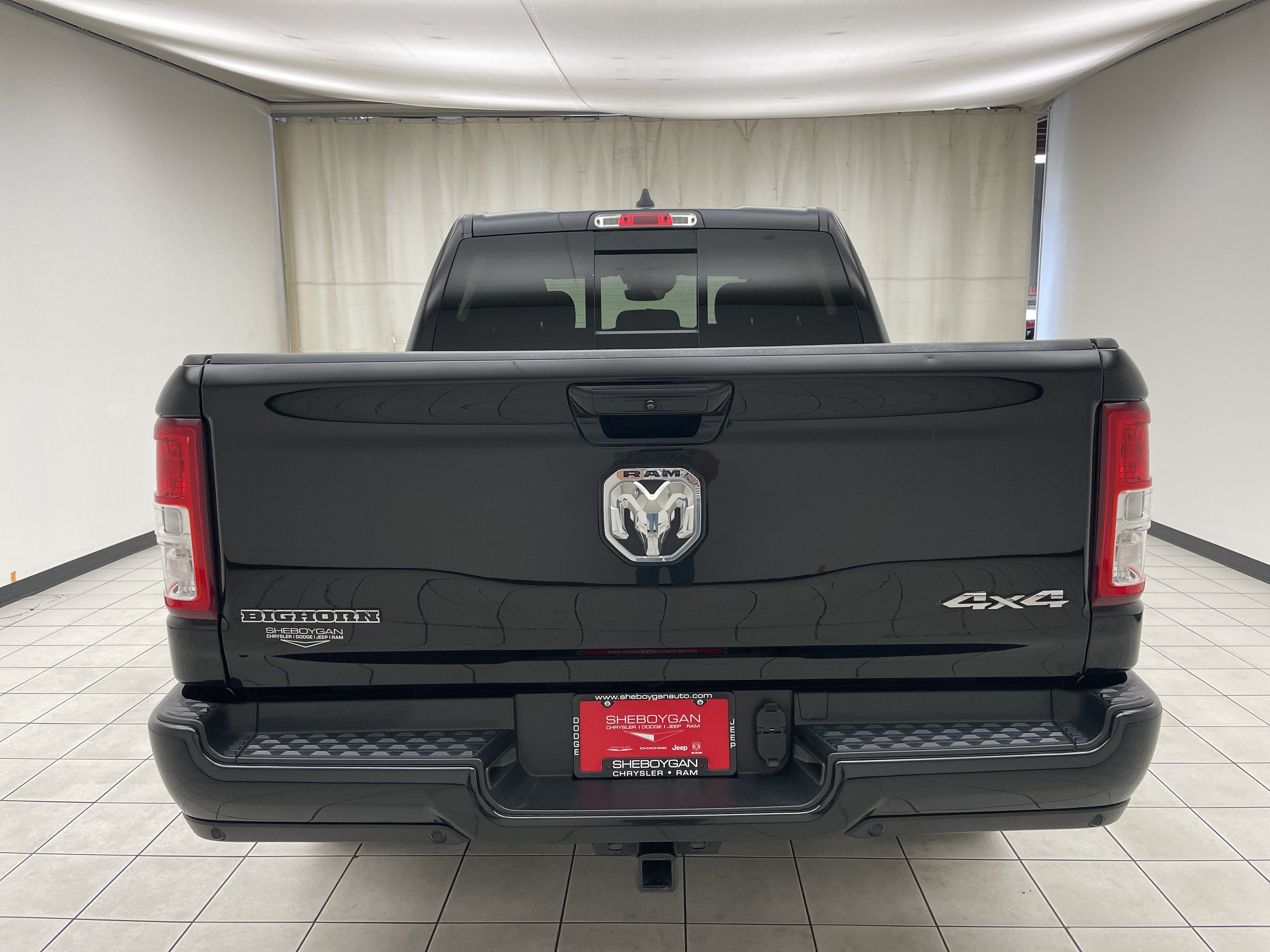 2022 RAM 1500 Big Horn Crew Cab 4x4 5'7' Box