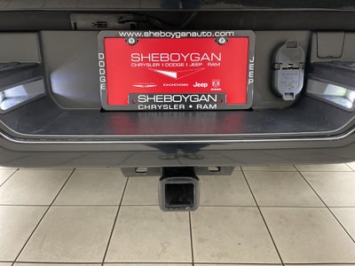 2022 RAM 1500 Big Horn Crew Cab 4x4 5'7' Box