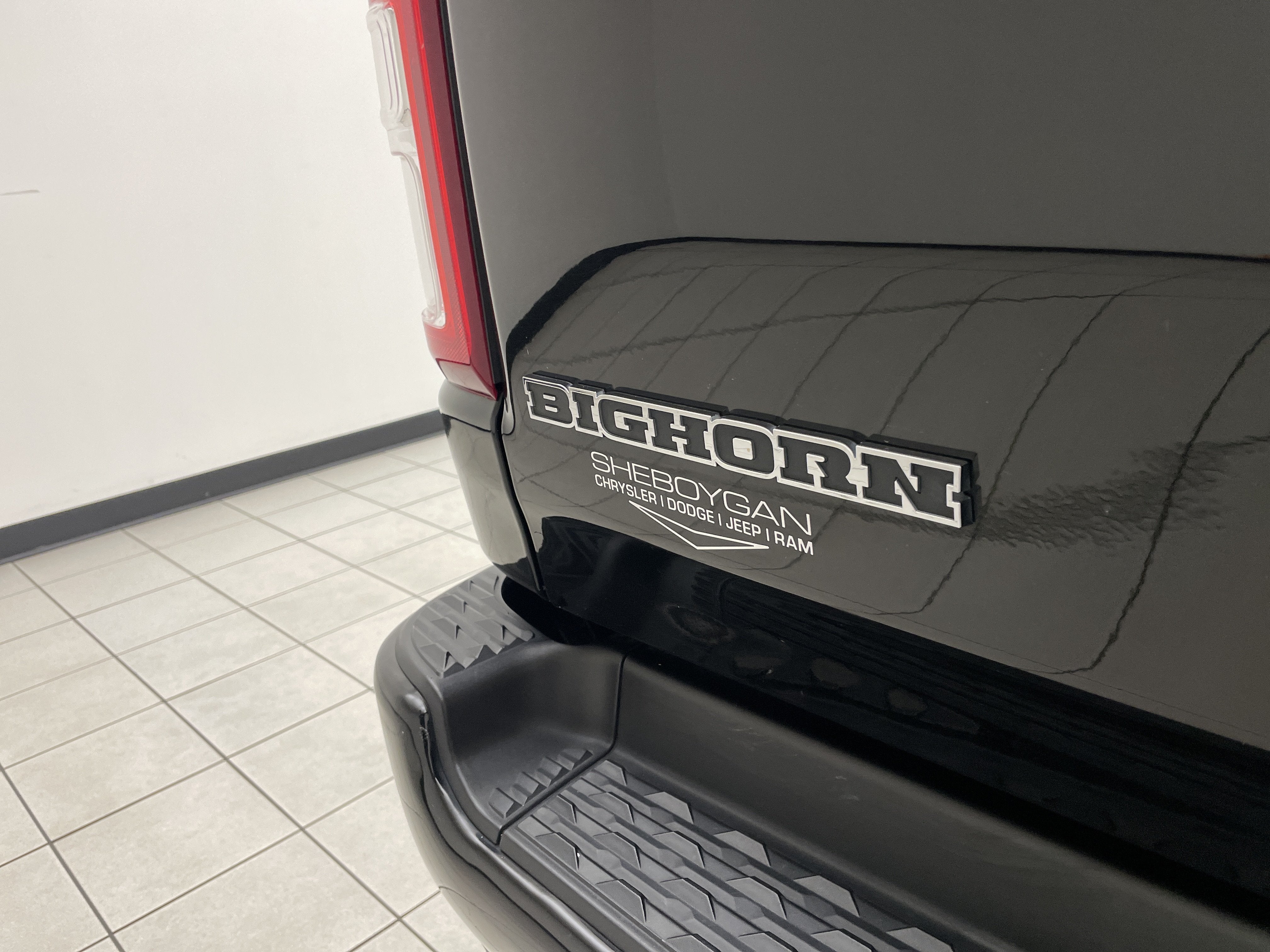 2022 RAM 1500 Big Horn Crew Cab 4x4 5'7' Box