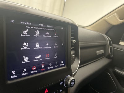 2019 RAM 1500 Laramie Crew Cab 4x4 5'7' Box